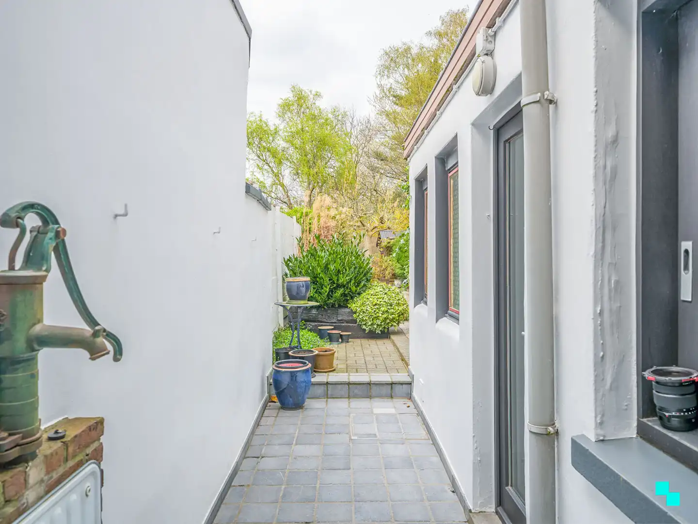 Charmante rijwoning met gezellige tuin te Gentbrugge foto 18