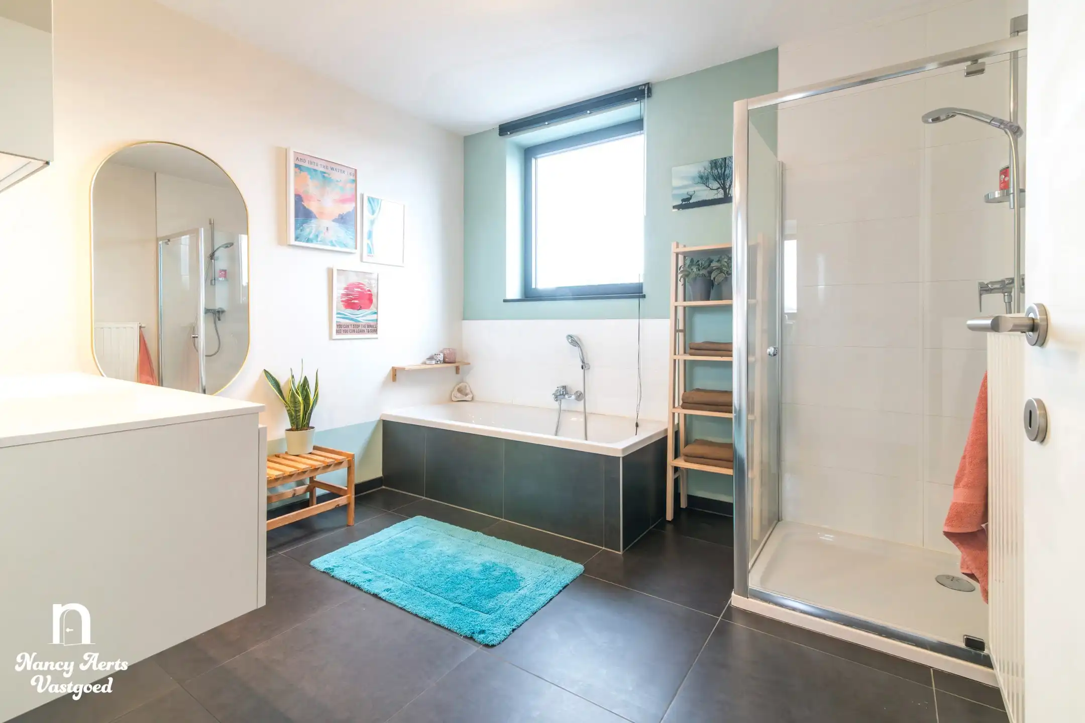 Lichtrijk penthouse met groot rondom terras en 2 parkings foto 10