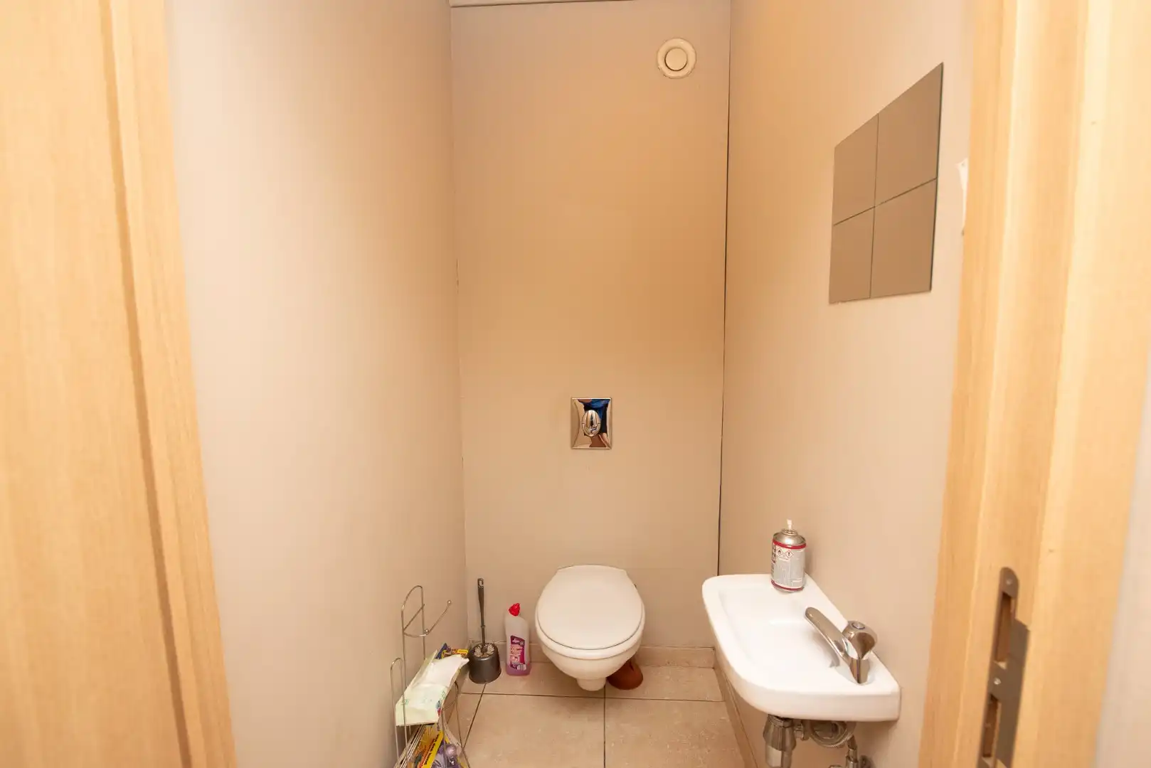 Ruim appartement te huur in Anzegem met twee slaapkamers foto 8