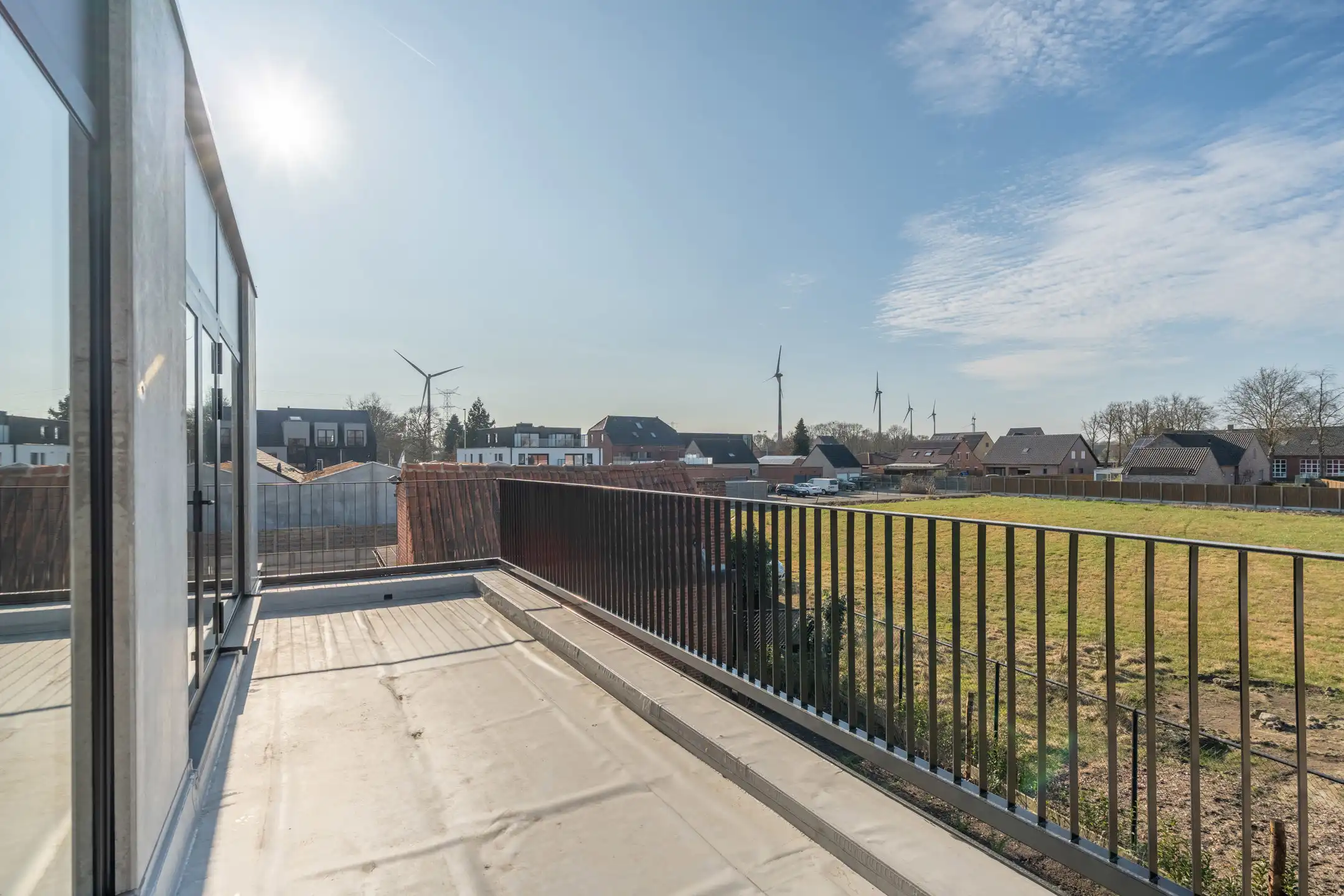 Nieuw handelspand van 245 m² met 5 pp op perceel van 605 m² foto 24