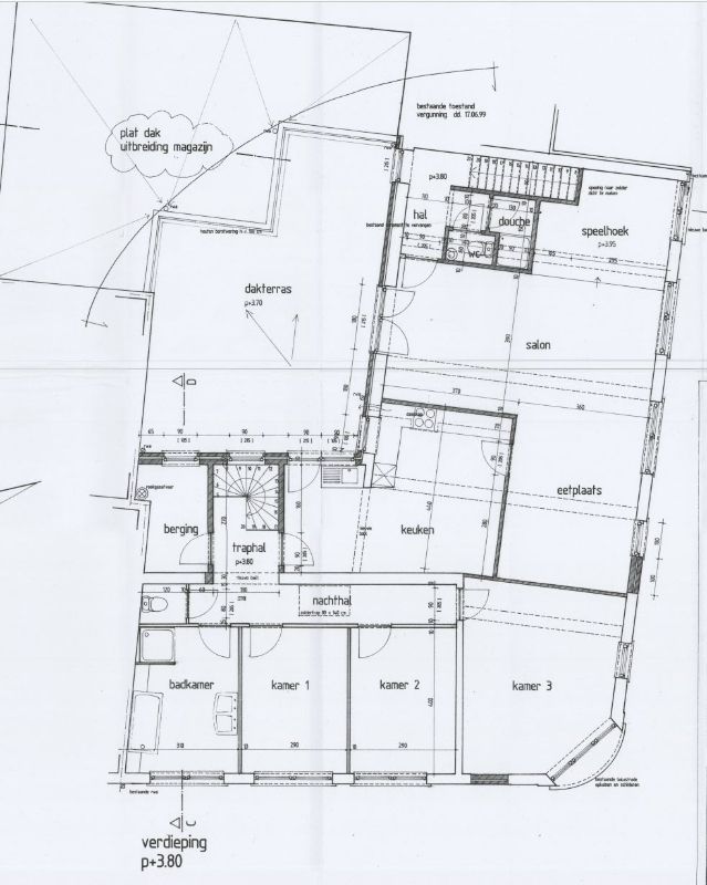 Handelspand met uitzonderlijke visibiliteit & ruim appartement – Toplocatie foto 33