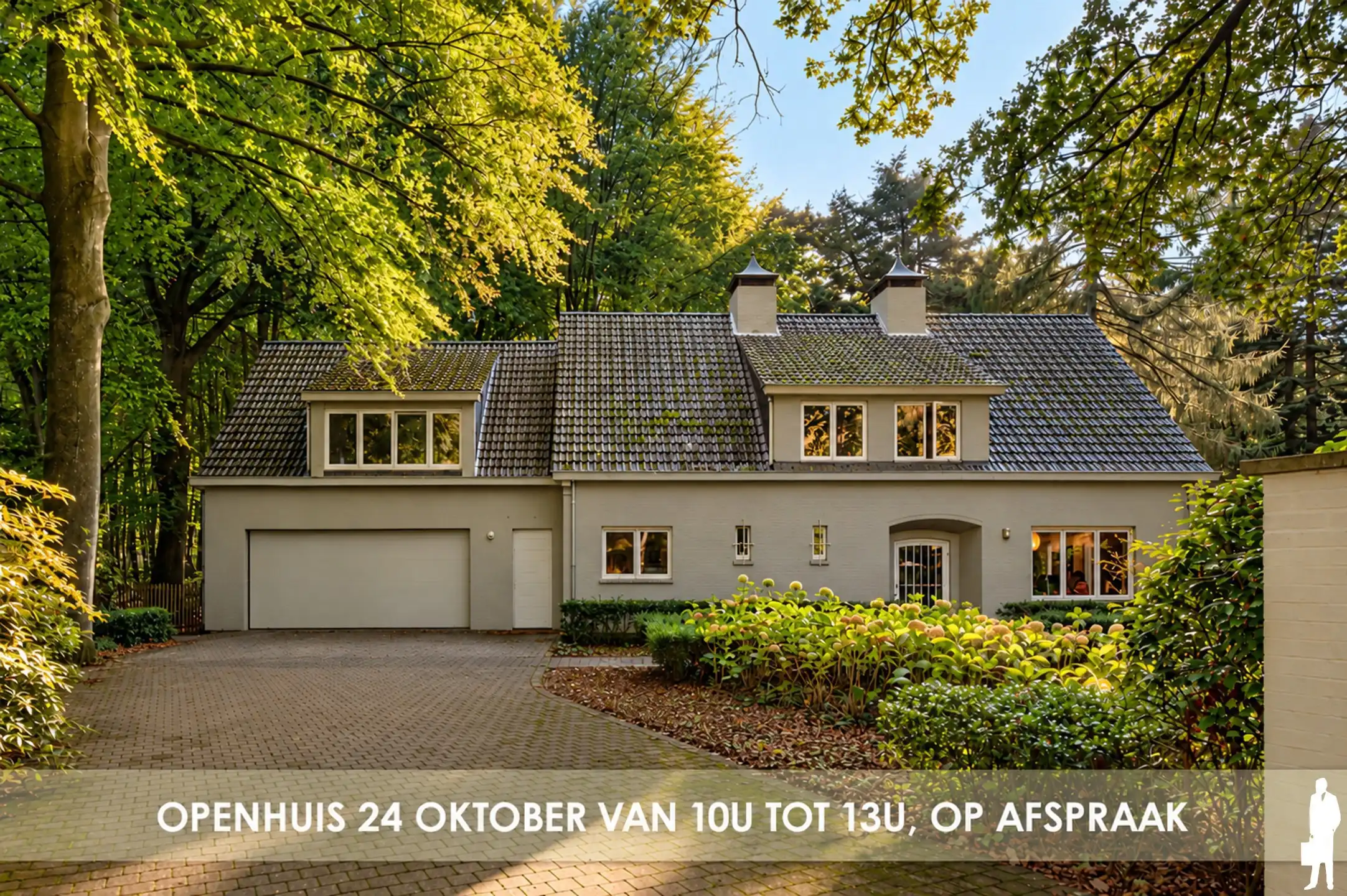 Ruime villa met 4 slaapkamers, 3 badkamers en dubbele garage in het groene Dennendael te Heide. foto {{pictureIndex}}