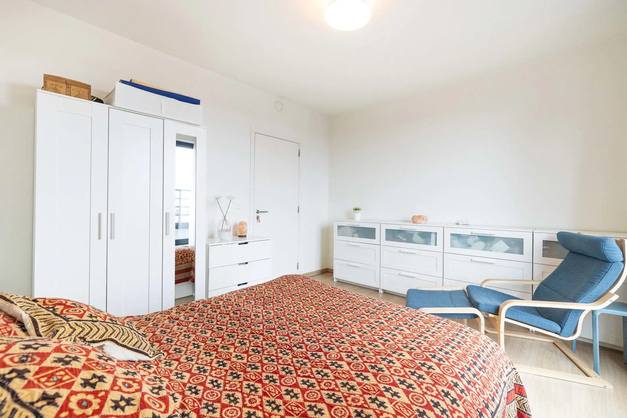 NATO - 3 slaapkamers appartement + P foto 19