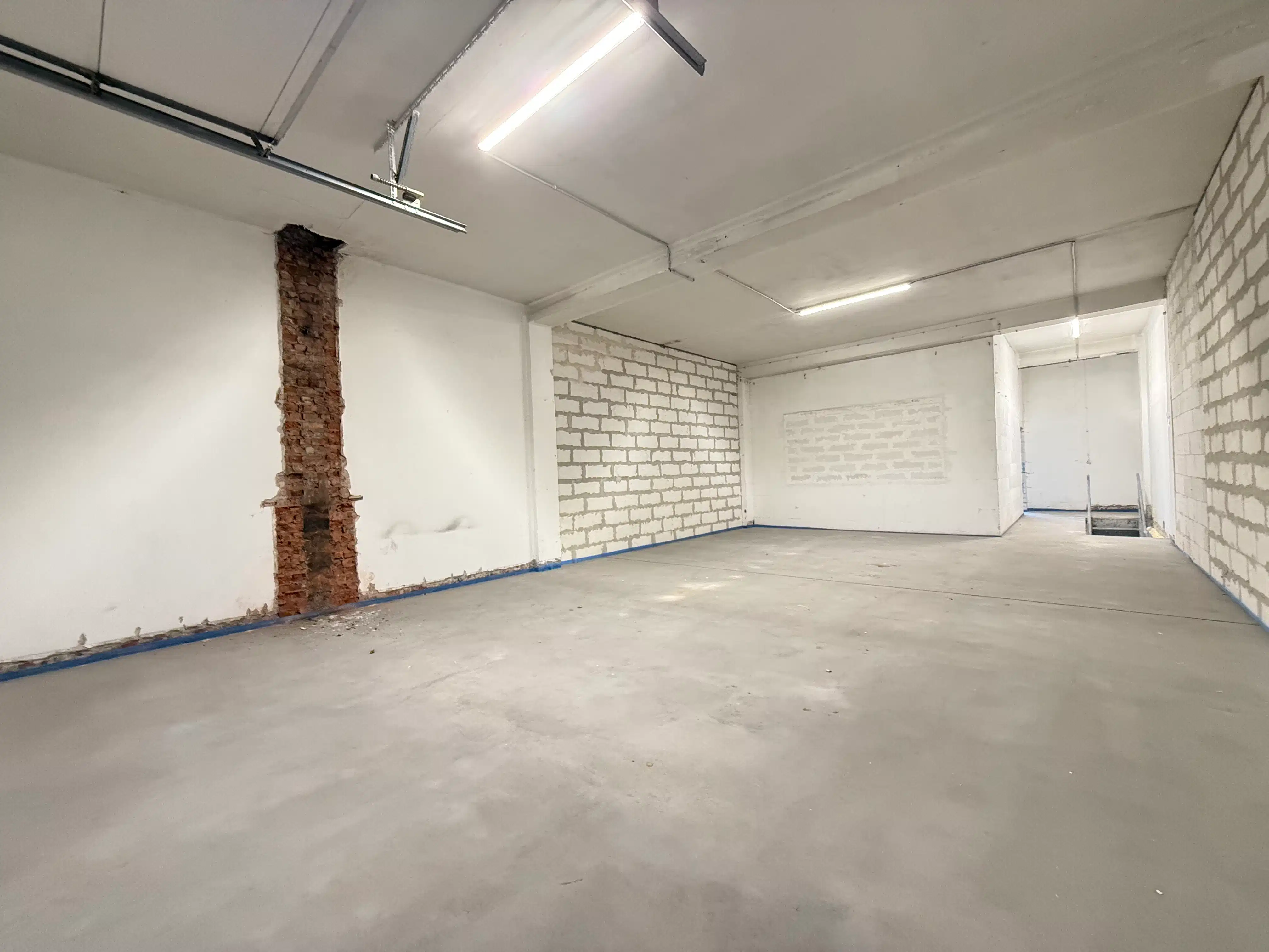 Functionele opslagruimte 140m²  met laad- en loskade foto 3