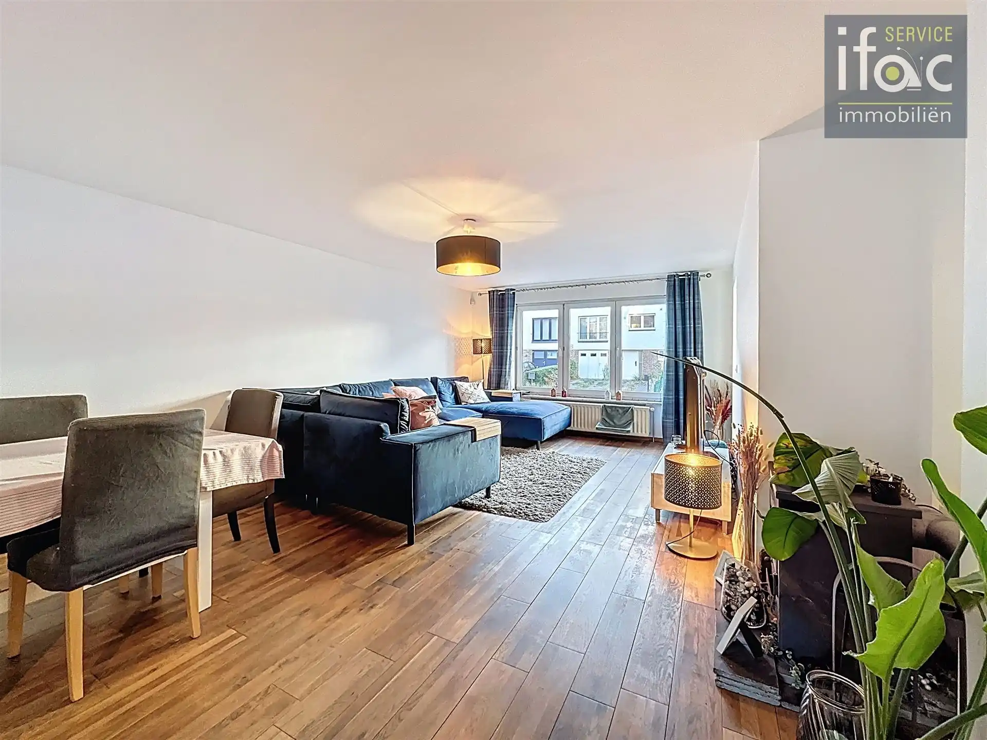 Prachtige woning in het centrum van Tervuren met 5 slpkmrs foto {{pictureIndex}}