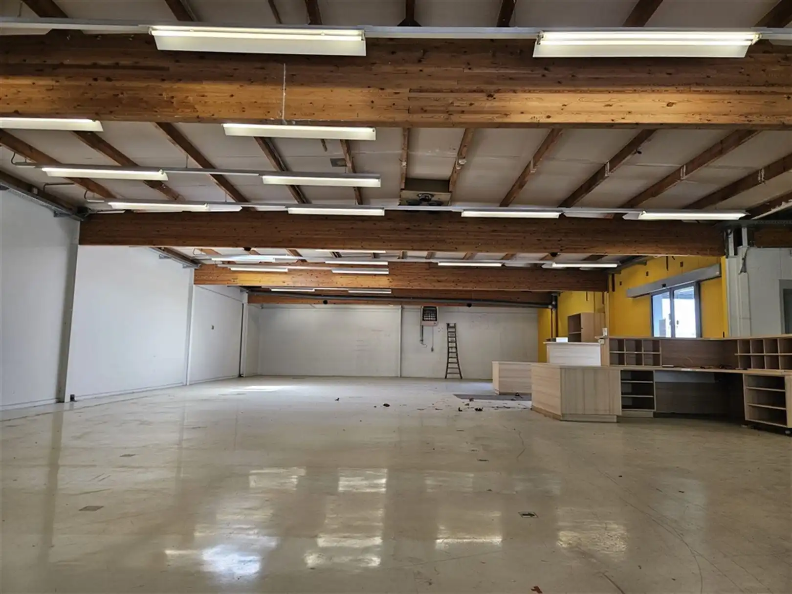 Polyvalente magazijnen/kantoren foto 15