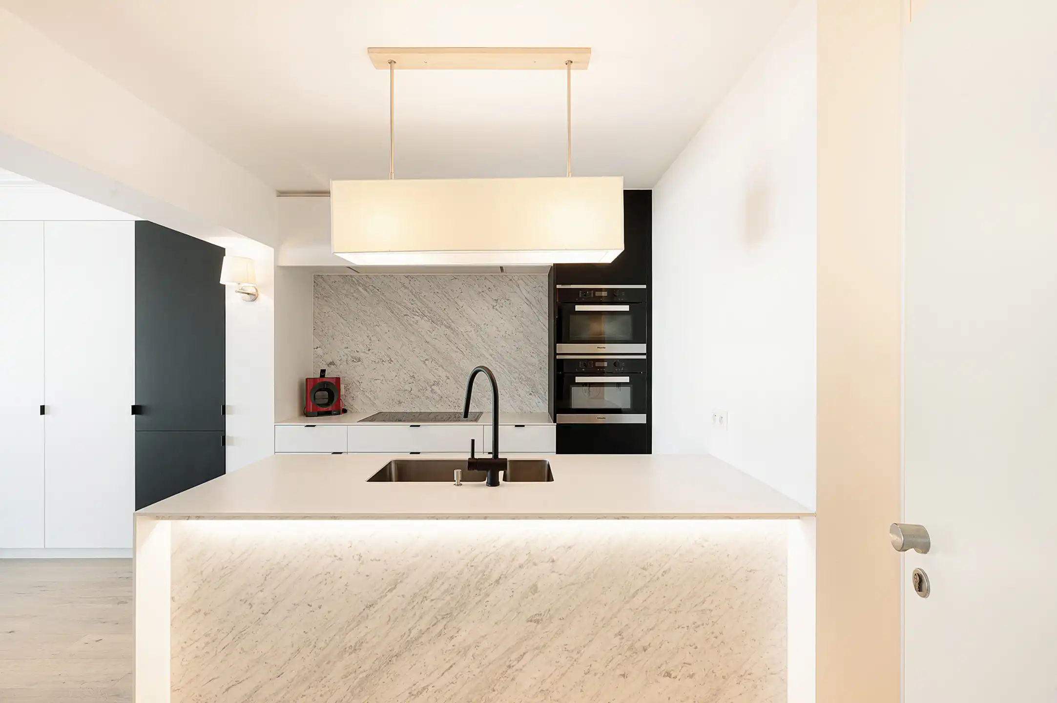 Stijlvol gerenoveerd appartement met frontaal zeezicht   foto 17