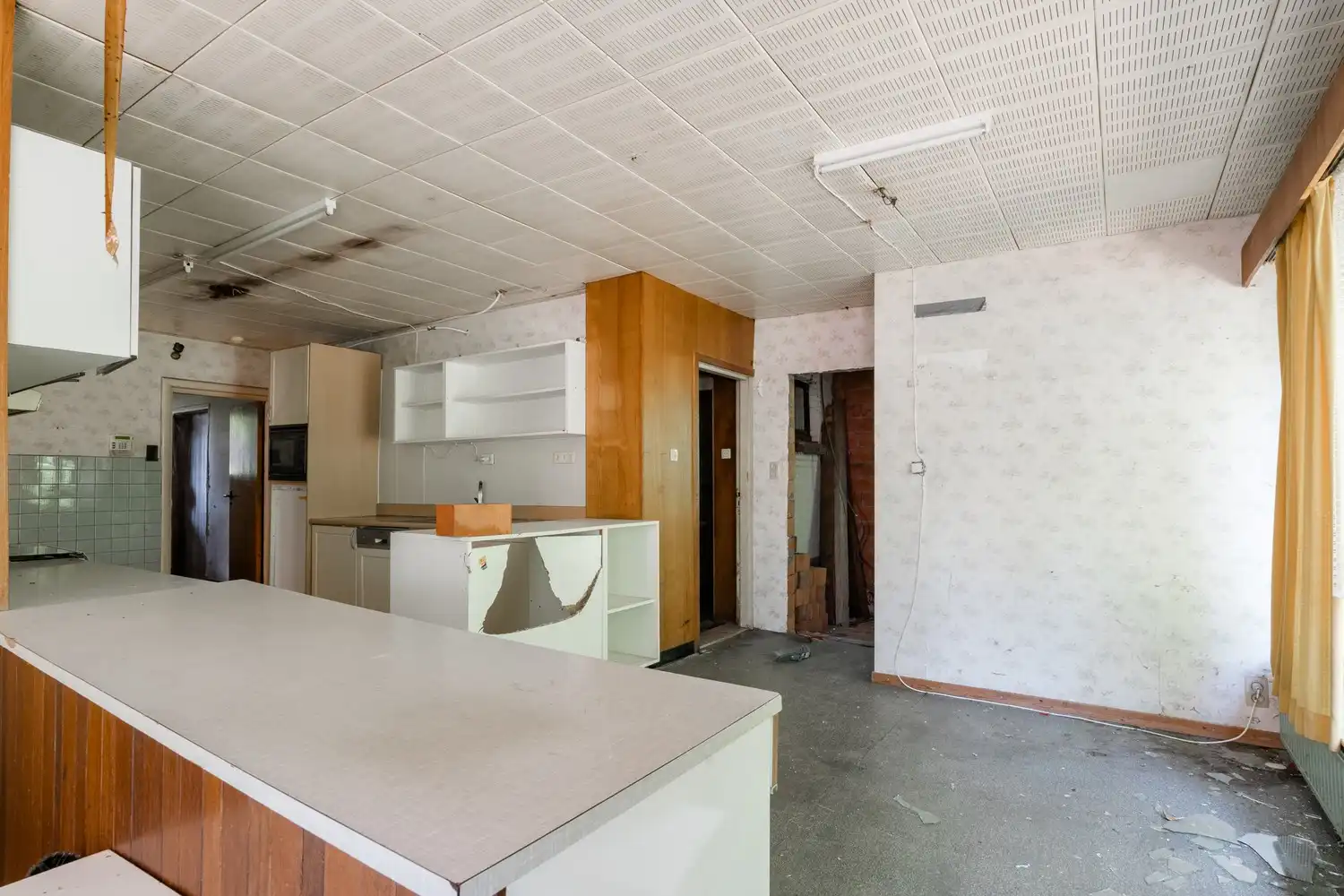 Ruime multifunctionele woning met een toonzaal en een schitterend perceel van 1108 m²! foto 9