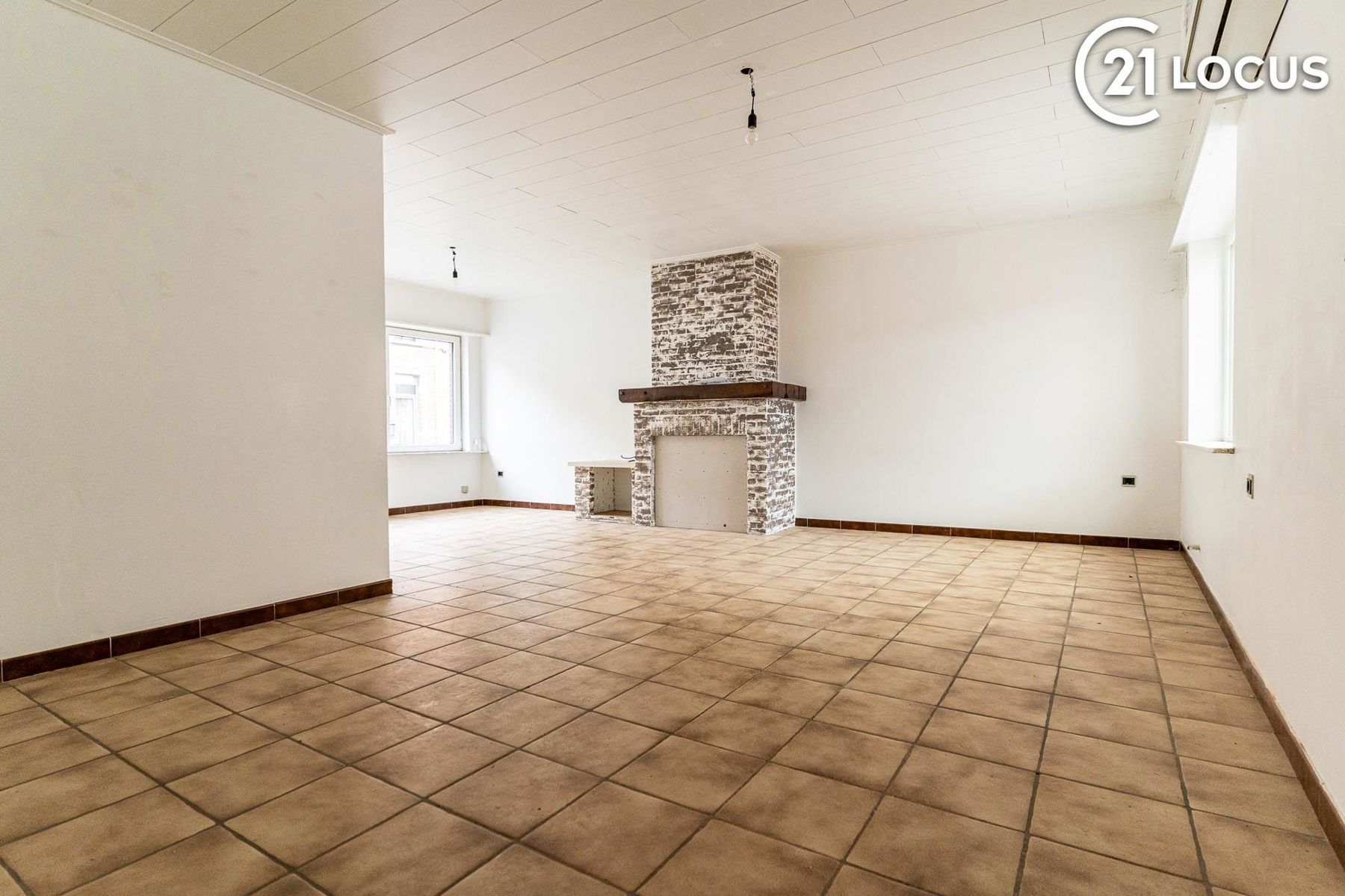 Betaalbare, instapklare woning. Op te frissen naar smaak foto 4