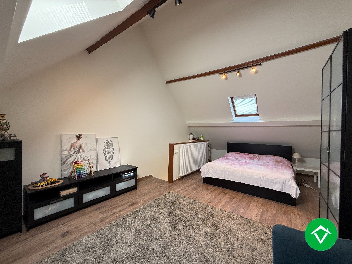 Prachtig gerenoveerde woning met 3 slaapkamers en tuin te Roeselare - vrij vanaf 1/04/2026. foto 18