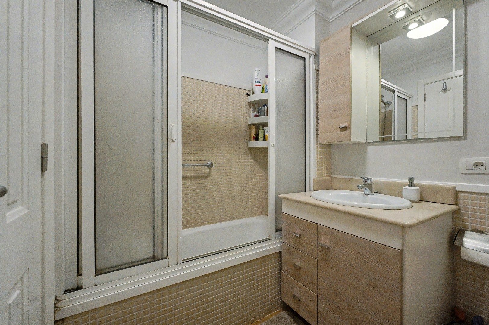 Mooi 3-slaapkamer hoekappartement in Residencial Biltmore, volledig instapklaar en in topconditie. foto 15