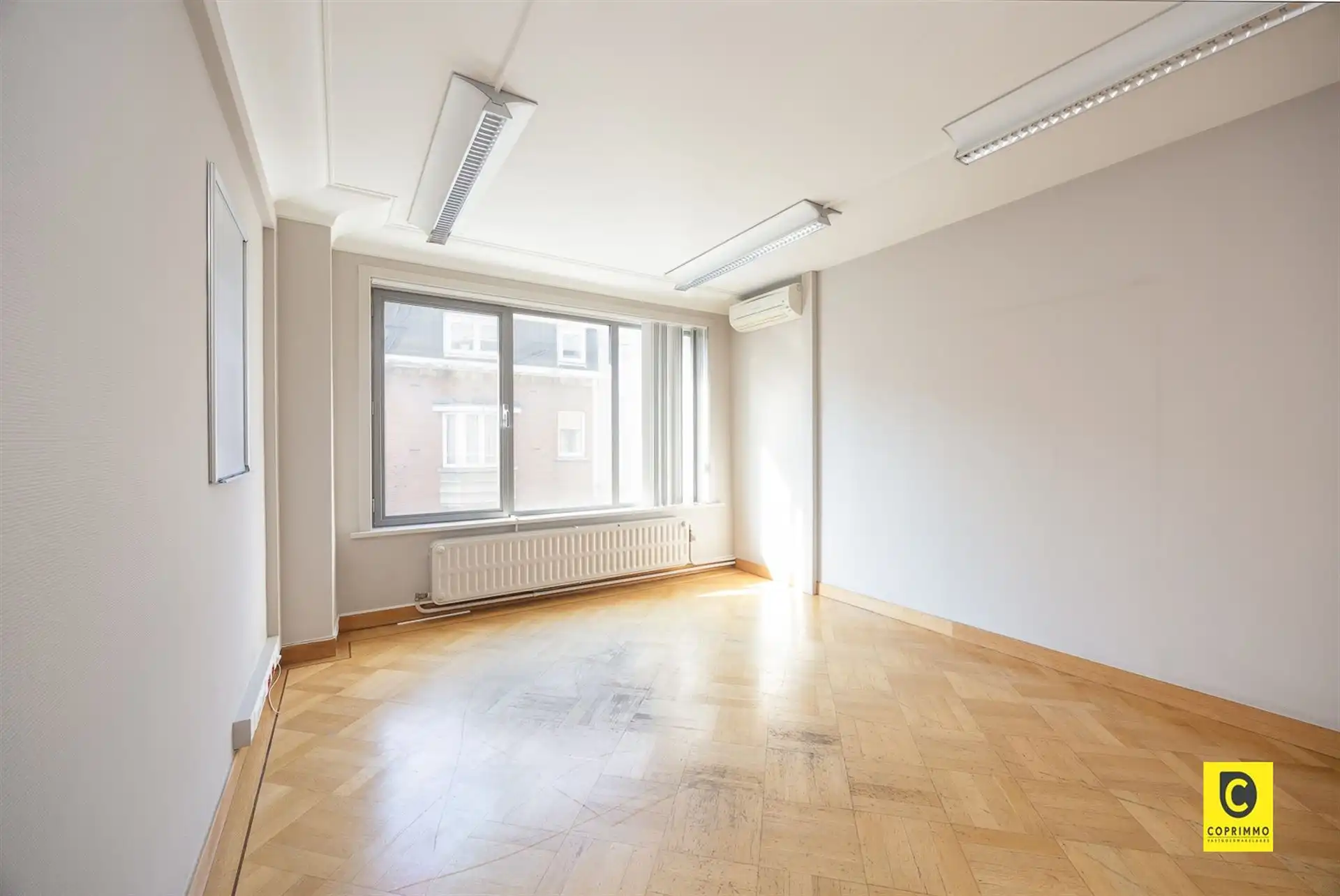 Handelspand in centrum van Niel  foto 13