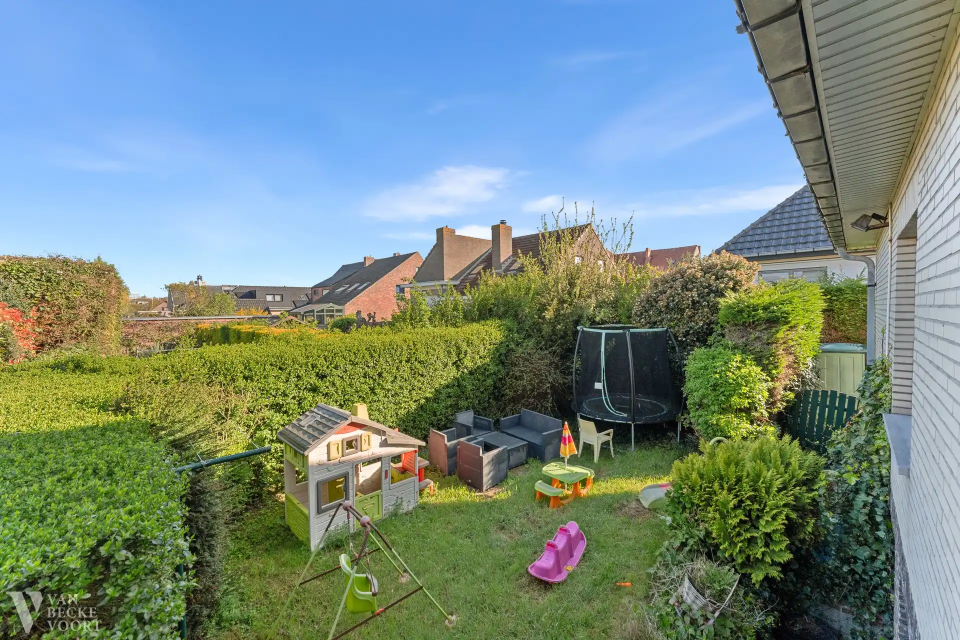 Halfopen woning opgedeeld in 2 units foto 12