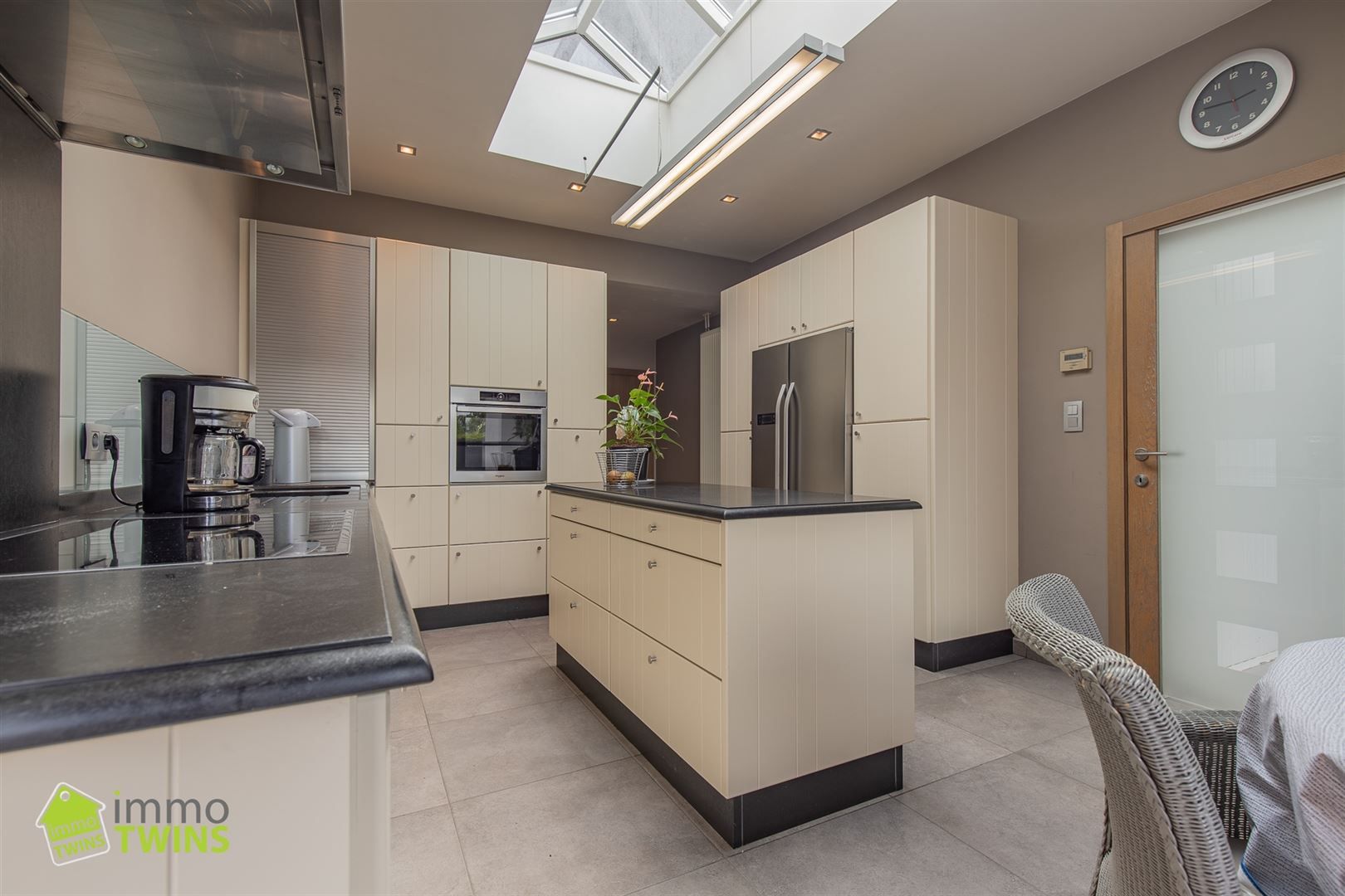 Veelzijdige woning met commerciële ruimte in hartje Zogge foto 6