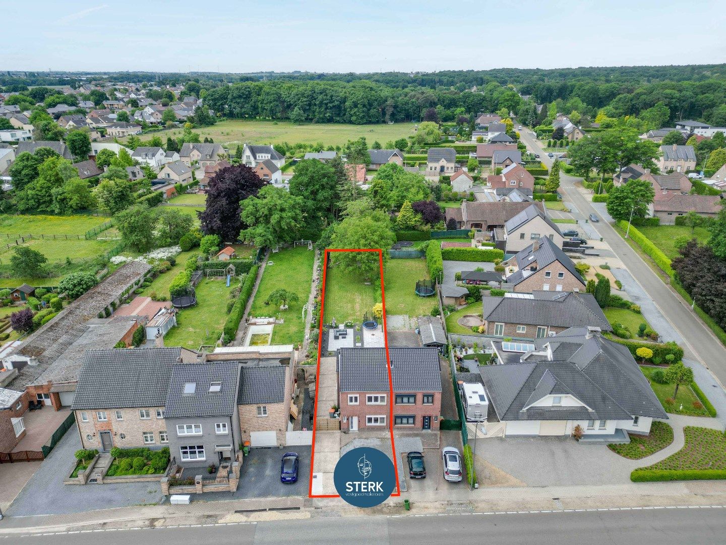 INSTAPKLARE GEZINSWONING OP EEN PERCEEL VAN 688 M² TE LANAKEN !  foto 4
