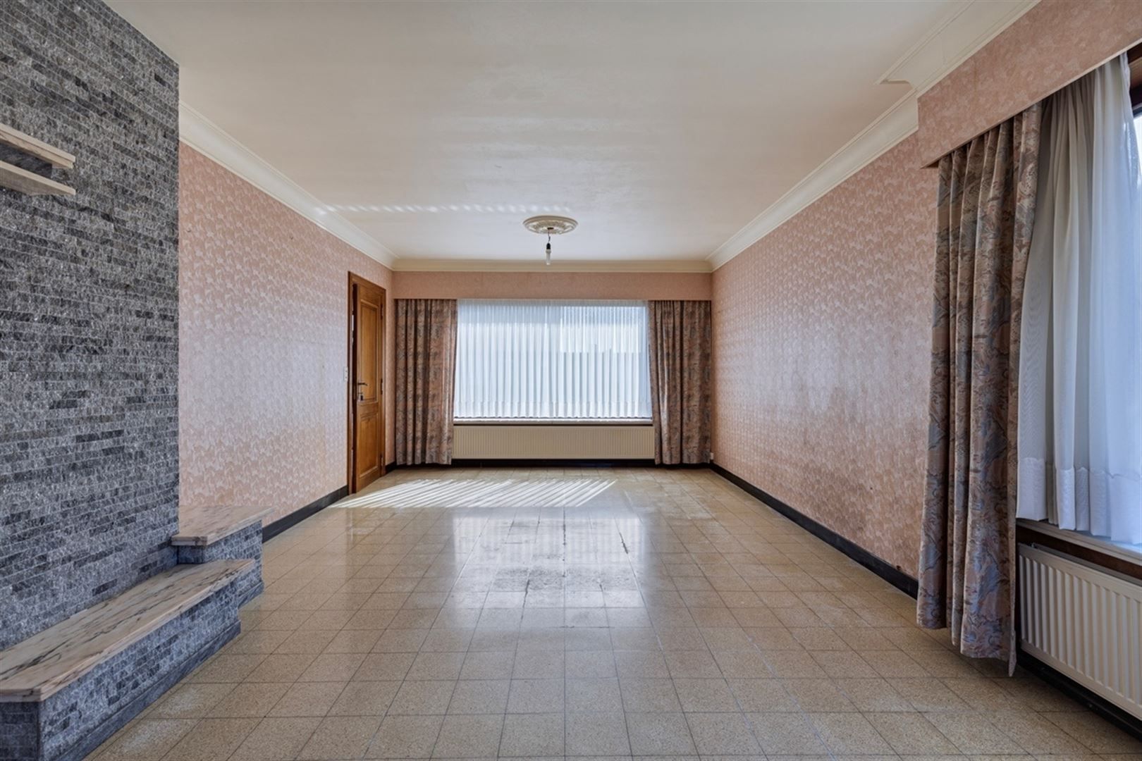 Statige te renoveren woning in Eine foto 6
