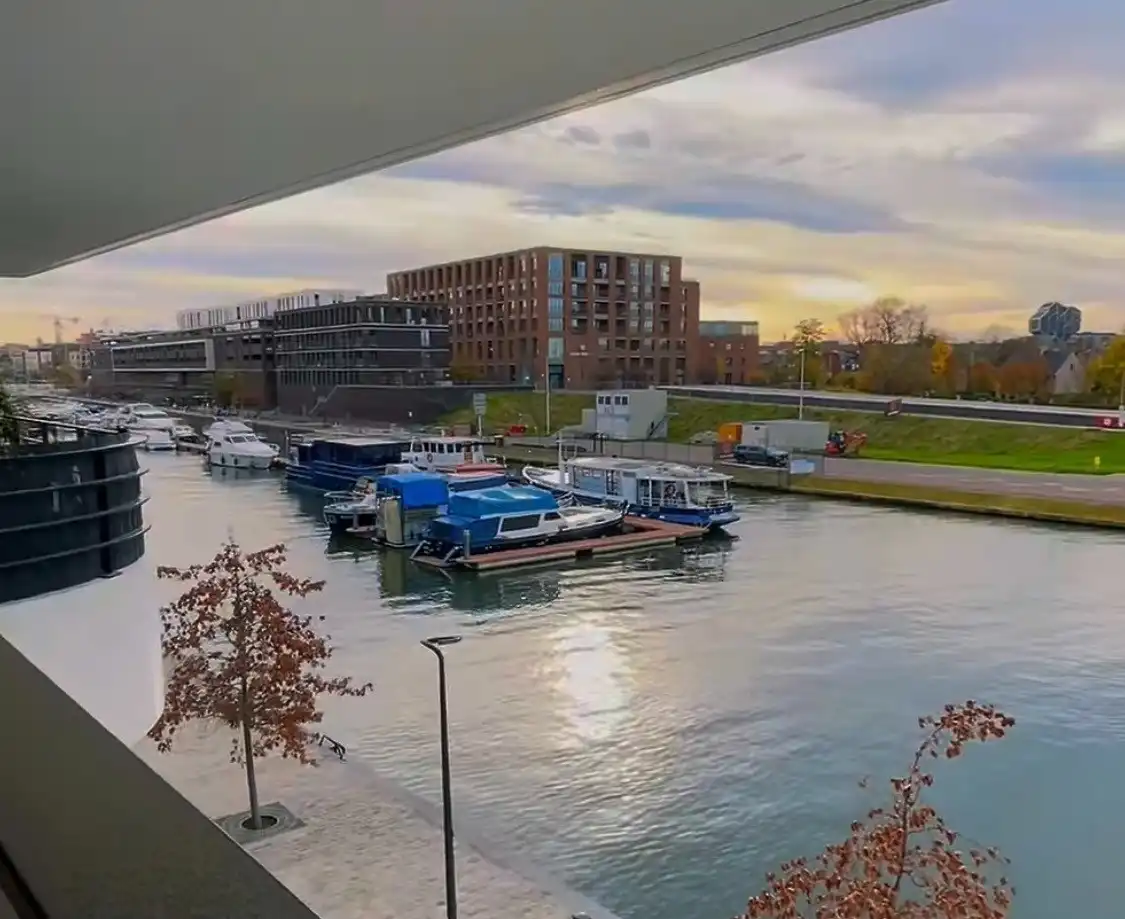 Appartement met prachtig zicht aan de jachthaven van Hasselt foto 7