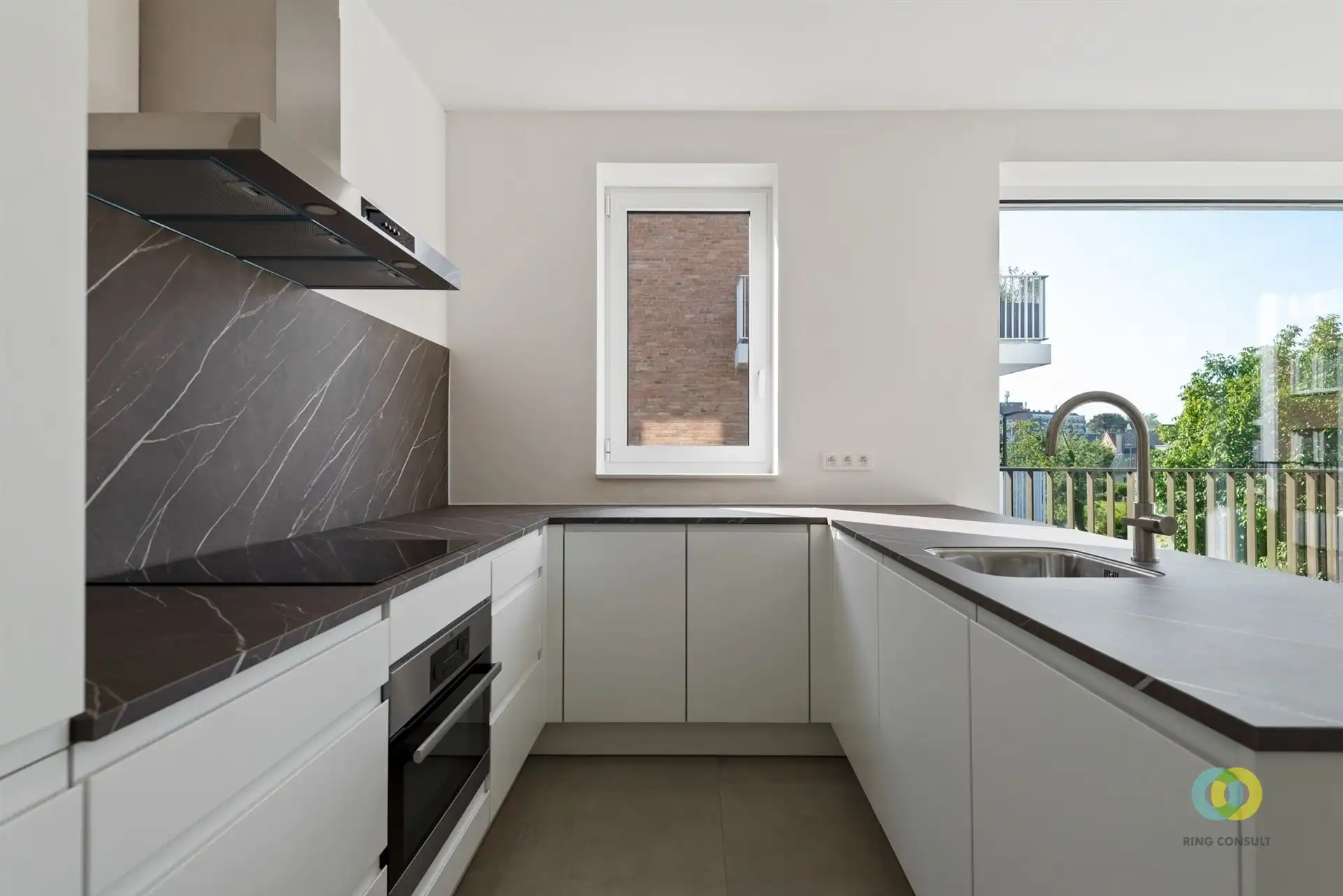 Ruim appartement met 2 terrassen en garage foto 5