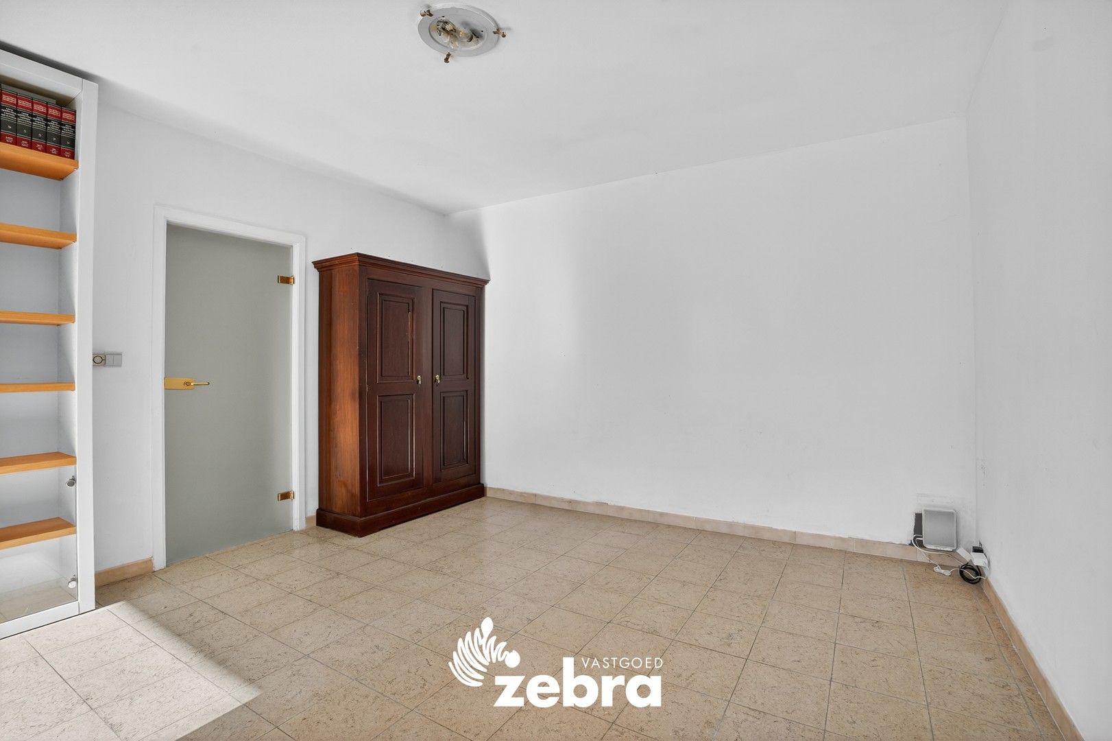 Zeer ruime woning met inpandige garage te koop in Staden! foto 9