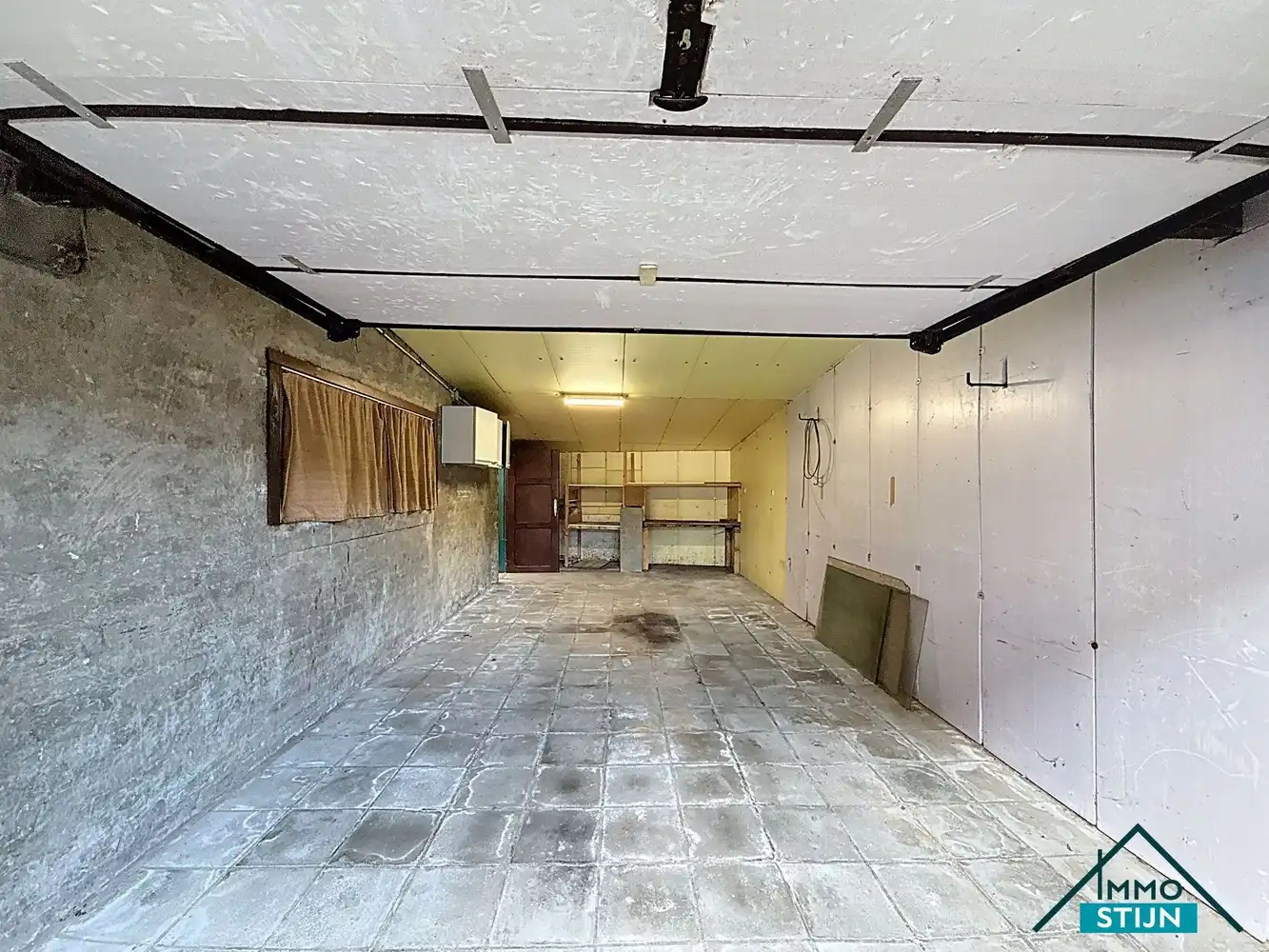 Ruime woning met drie slaapkamers foto 17