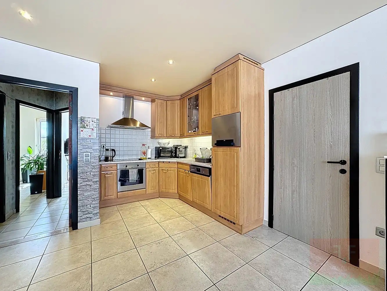 Instapklaar appartement met 2 kamers en terras te Sint-Lievens-Houtem foto 6