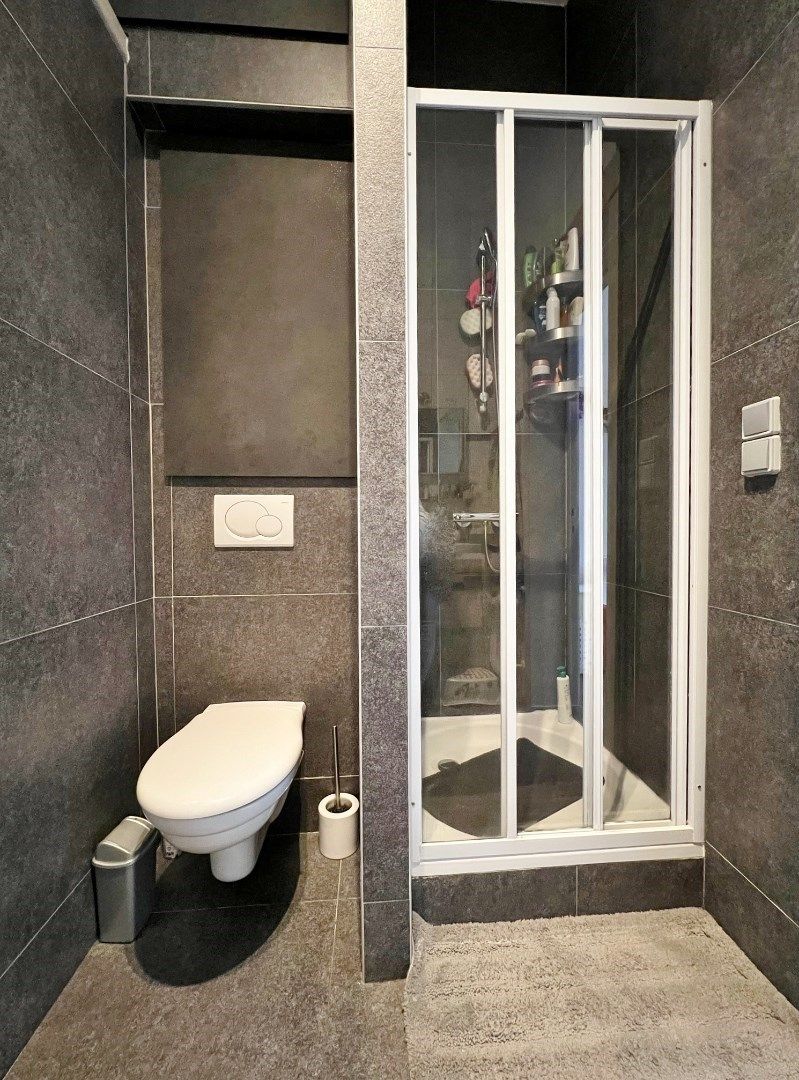Gelijkvloers appartement met gezellige koer in het centrum van Ieper foto 8