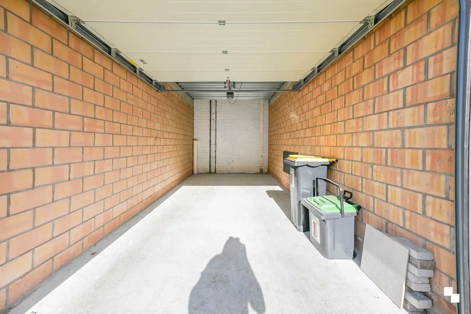 Ruim appartement met drie slaapkamers & garagebox foto 28