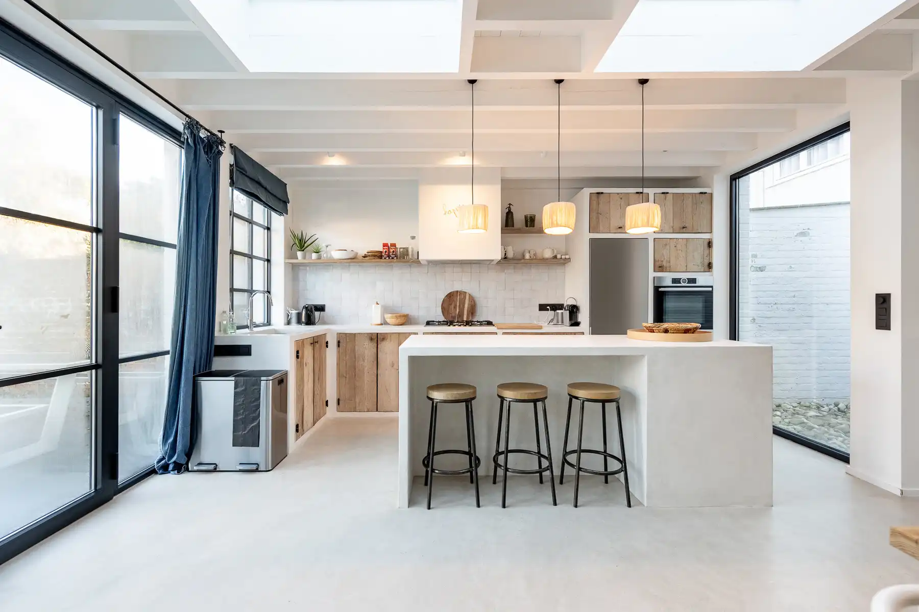 Instapklare, gemeubelde rijwoning met 5 slaapkamers en tuin – hartje Oud-Knokke foto 9
