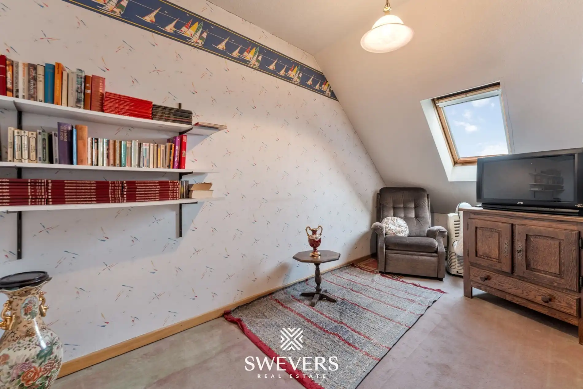 Ruim appartement met 3 slpk en veel lichtinval in Borgloon foto 16