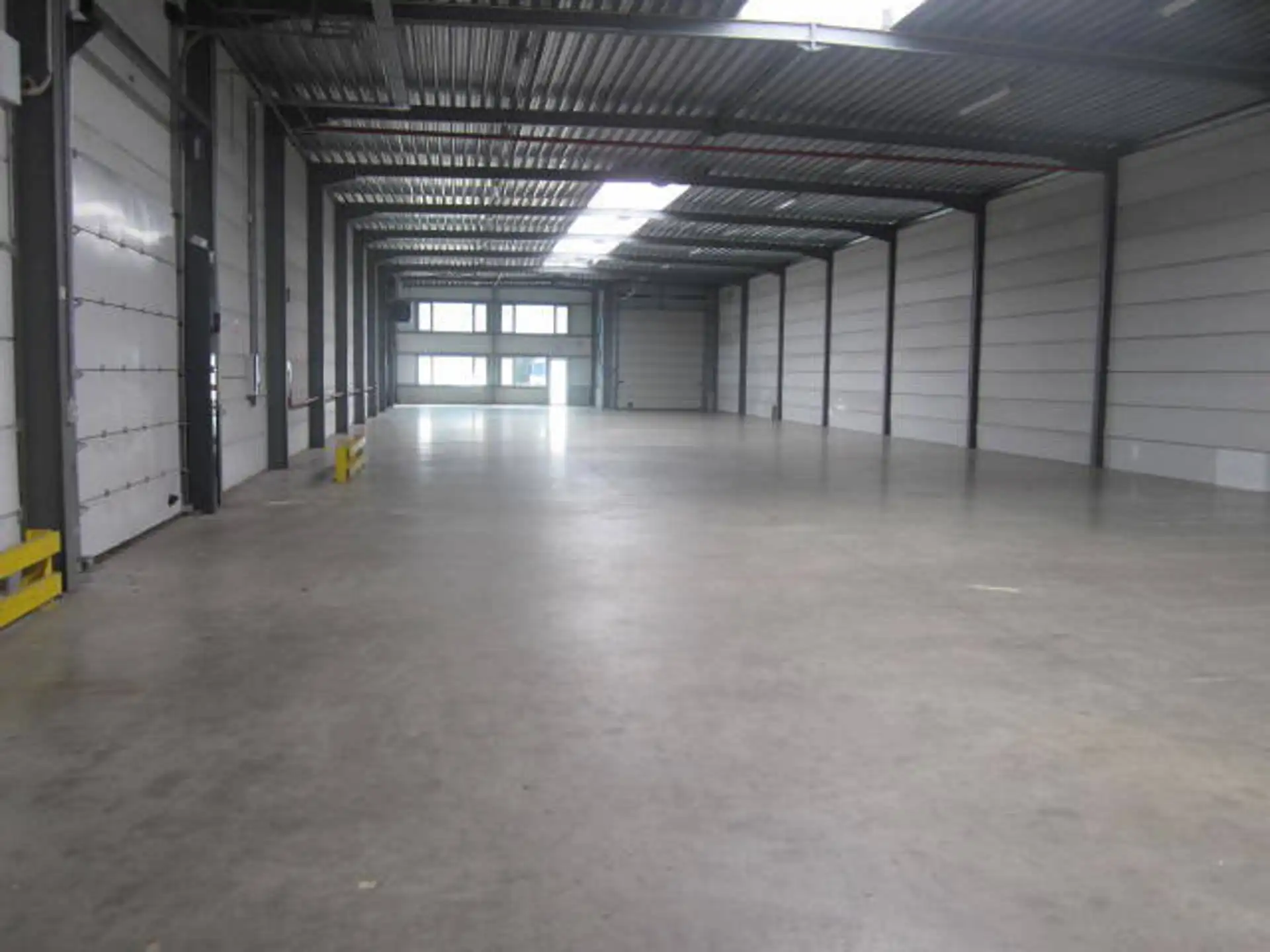 Magzijn met kantoor te Mechelen-Zuid foto 6