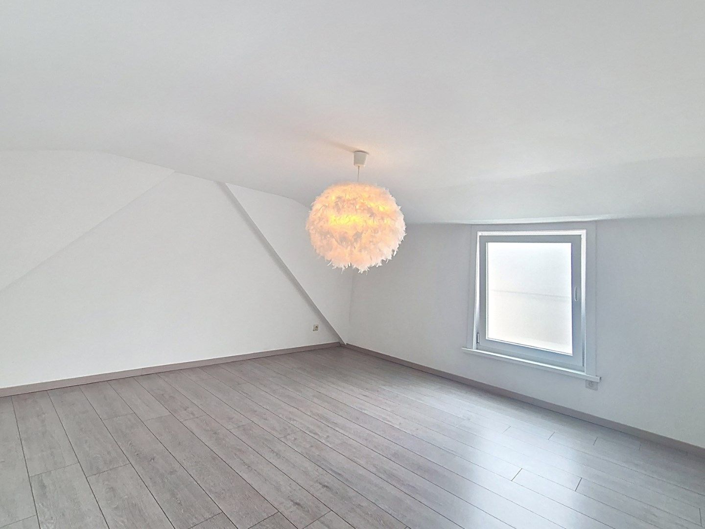 Gerenoveerde woning met 3 slaapkamers foto 13