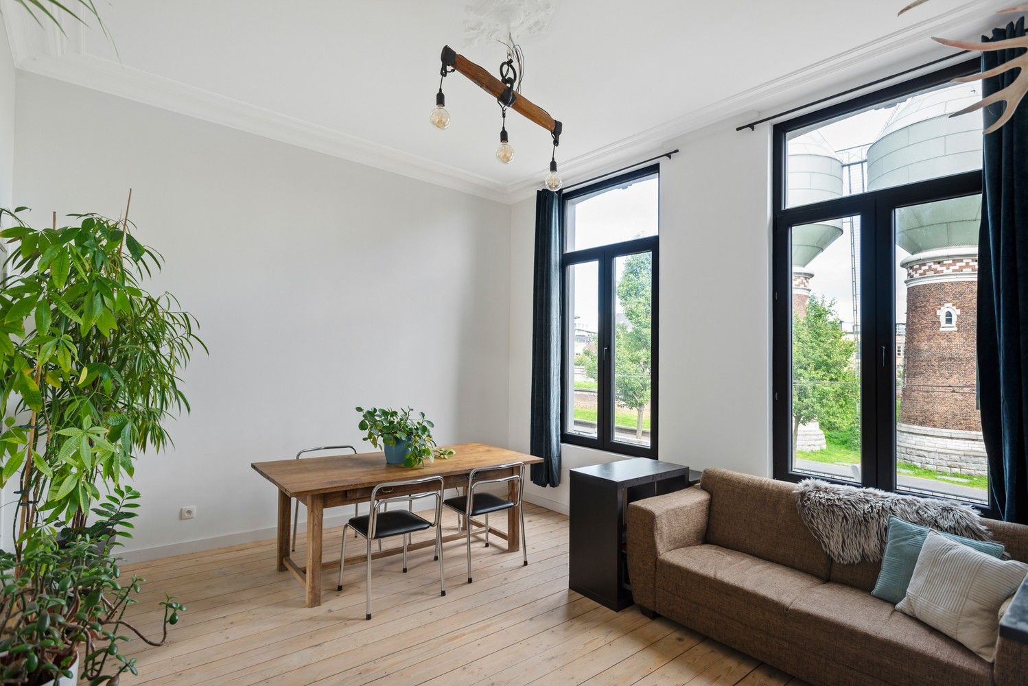 Hip één slaapkamer appartement met loft gevoel op centrale ligging foto 1