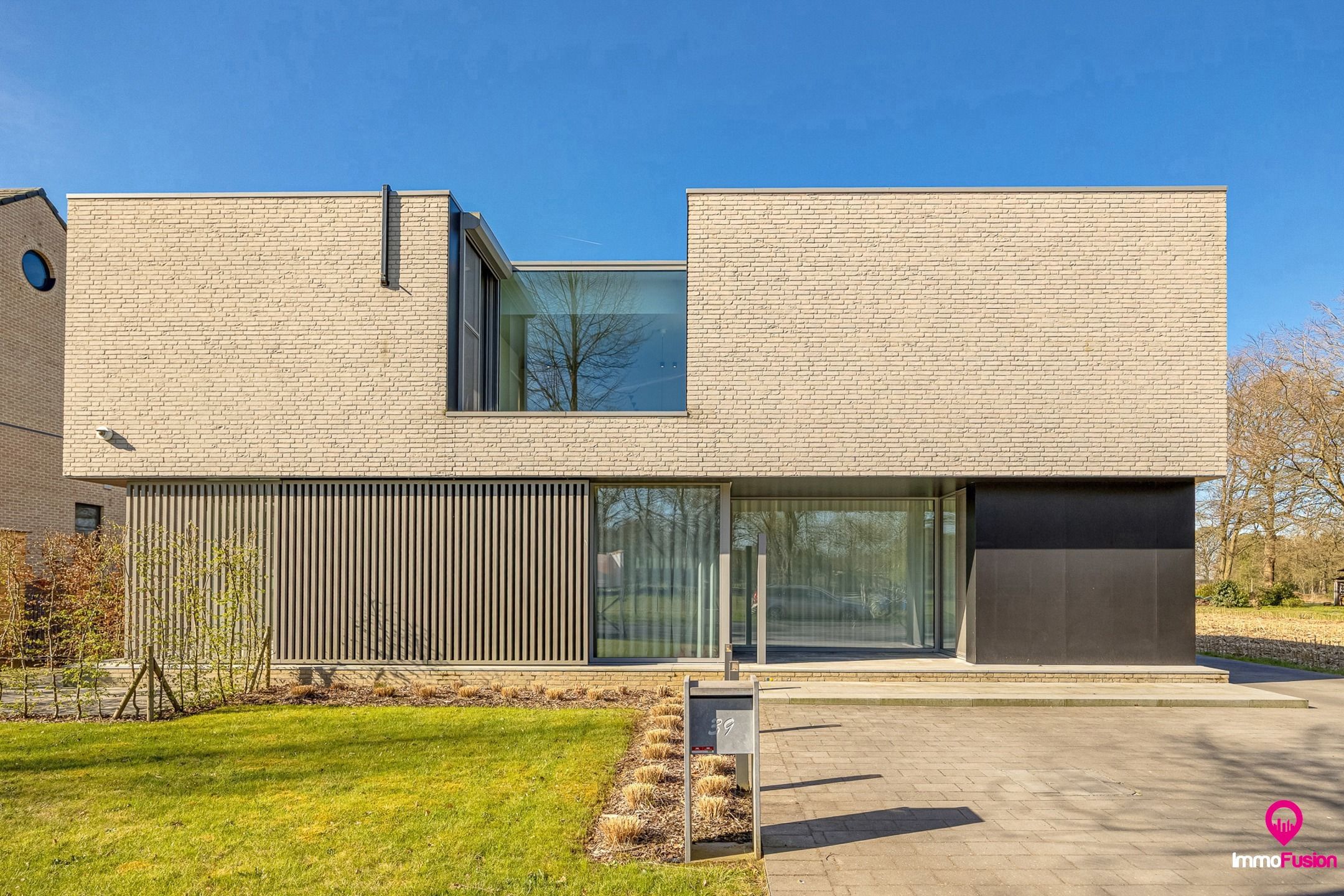 Luxe villa met poolhouse en hoogwaardige materialen! foto 55