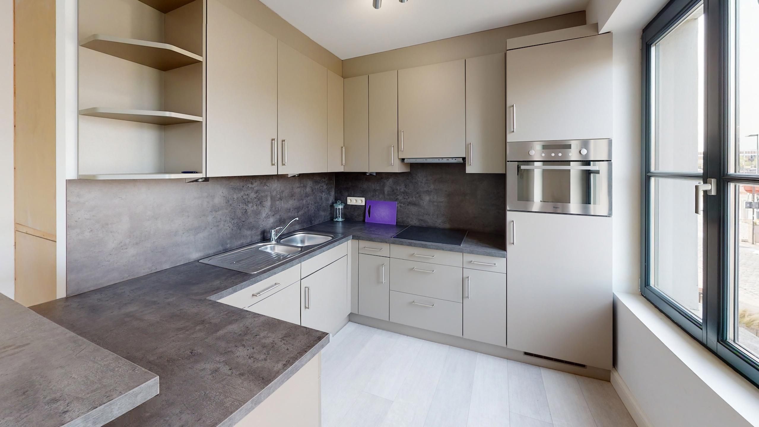 ANTWERPEN - EILANDJE - Studio met zicht op het MAS foto 2