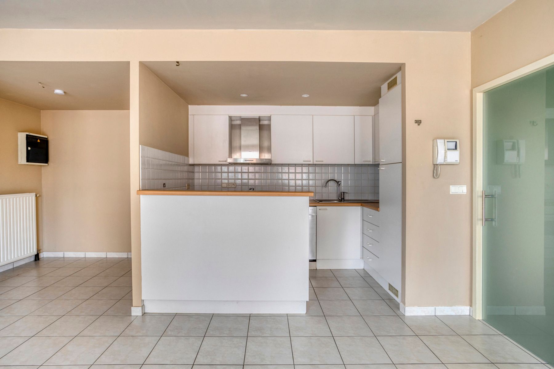 Goed gelegen appartement met 2 slaapkamers en staanplaats foto 6