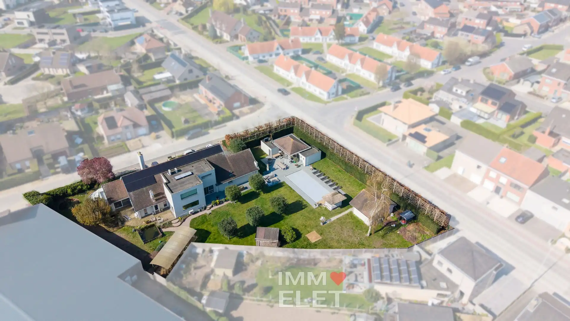 RUIME TIJDLOZE VILLA | 2.800 M² foto 46