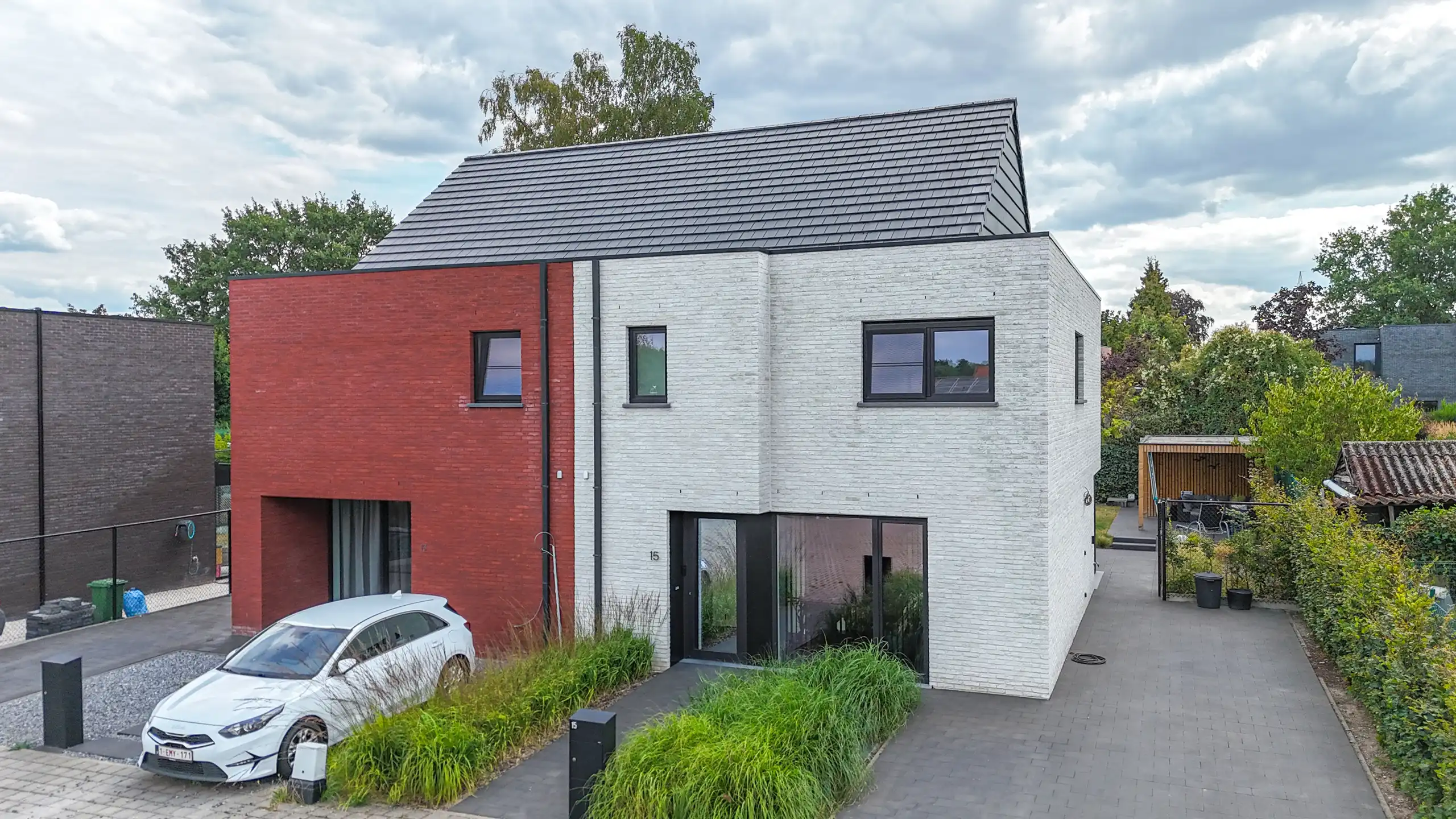 Moderne halfopen woning met 3 slpks en tuin! foto 32