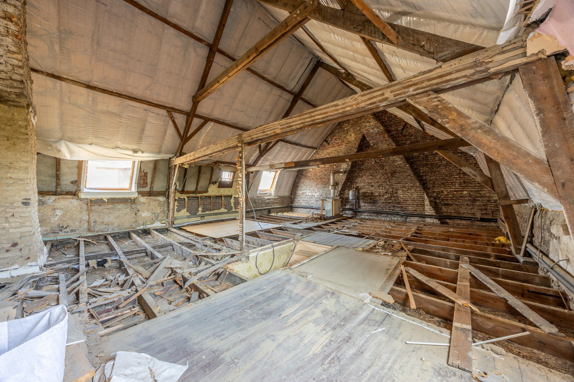 TE RENOVEREN WONING MET 1001 MOGELIJKHEDEN foto 6