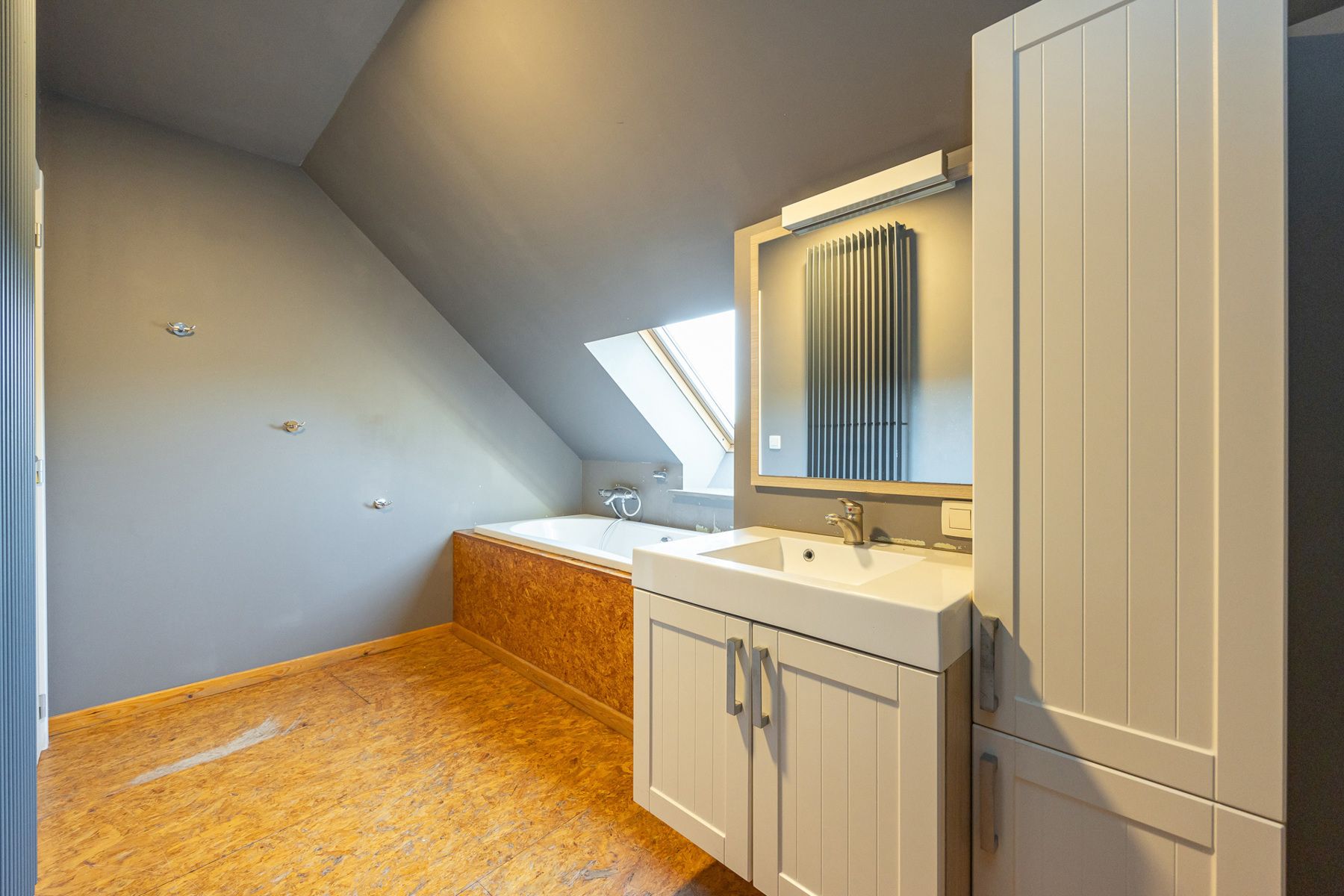 Handelspand (voorheen restaurant) met bovengelegen woonst op een perceel van 2.128 m². foto 22