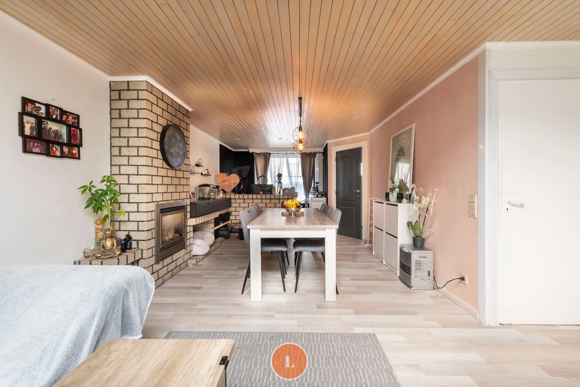 Instapklare woning met 2 slaapkamers, gezellige tuin in Menen. foto 4