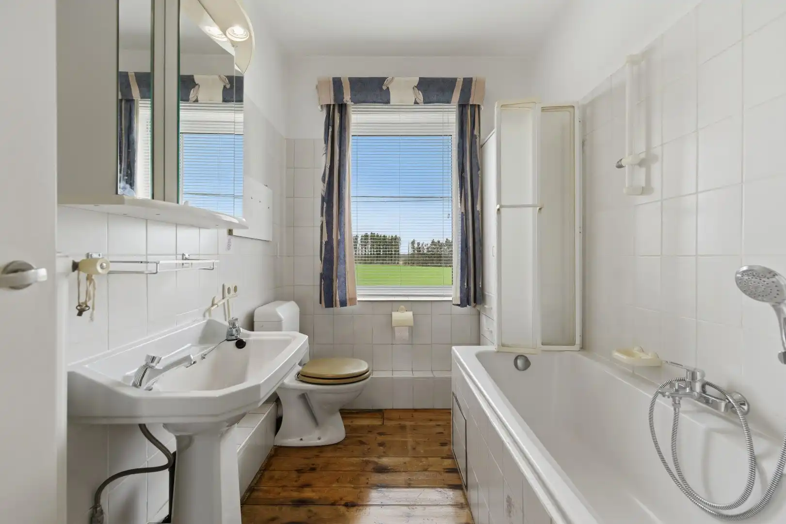 Instapklare rijwoning op een goede ligging in Tienen, met een prachtig zicht op de velden. foto 14