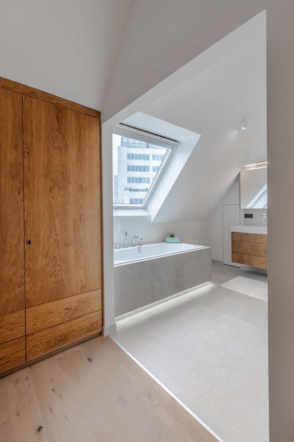 Penthouse met zeer ruim terras( 30m²), privé lift en spa foto 38