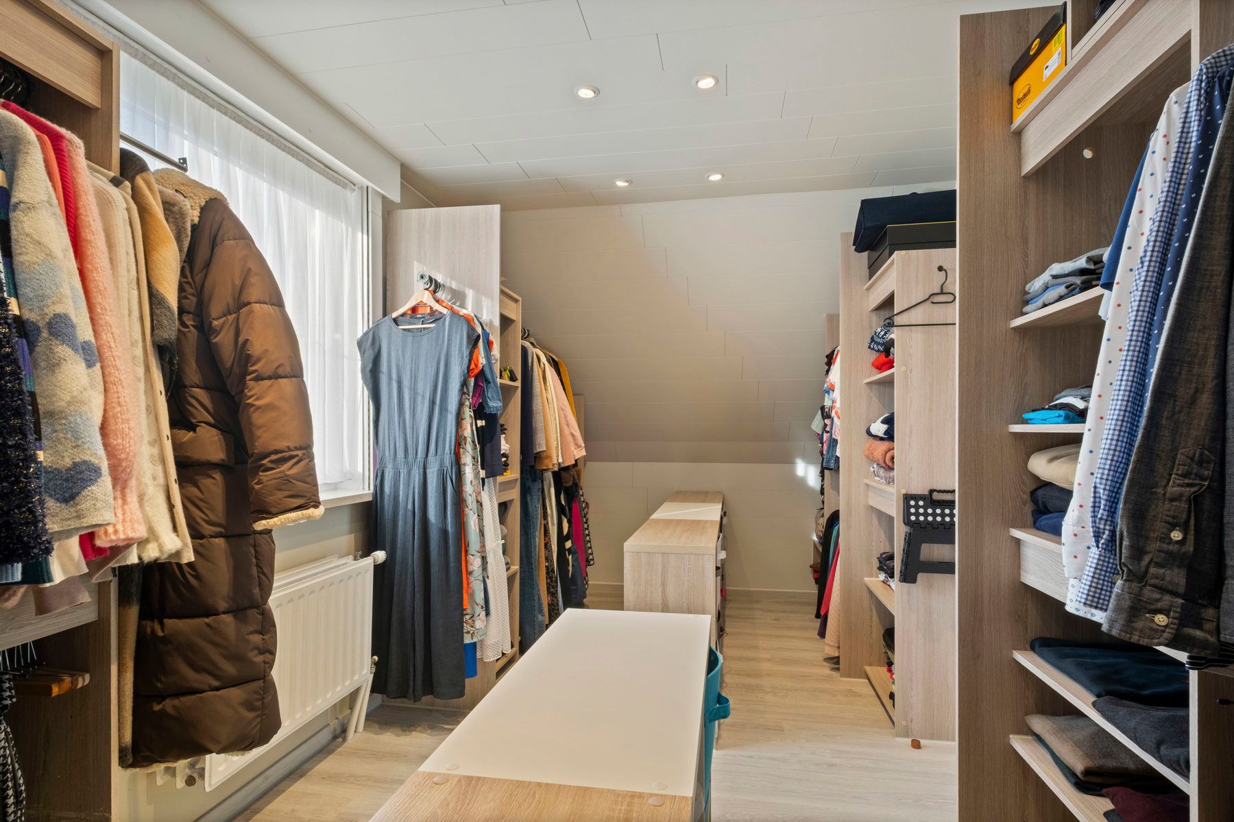 Ruime, verzorgde gezinswoning te Mariakerke (Oostende) foto 7