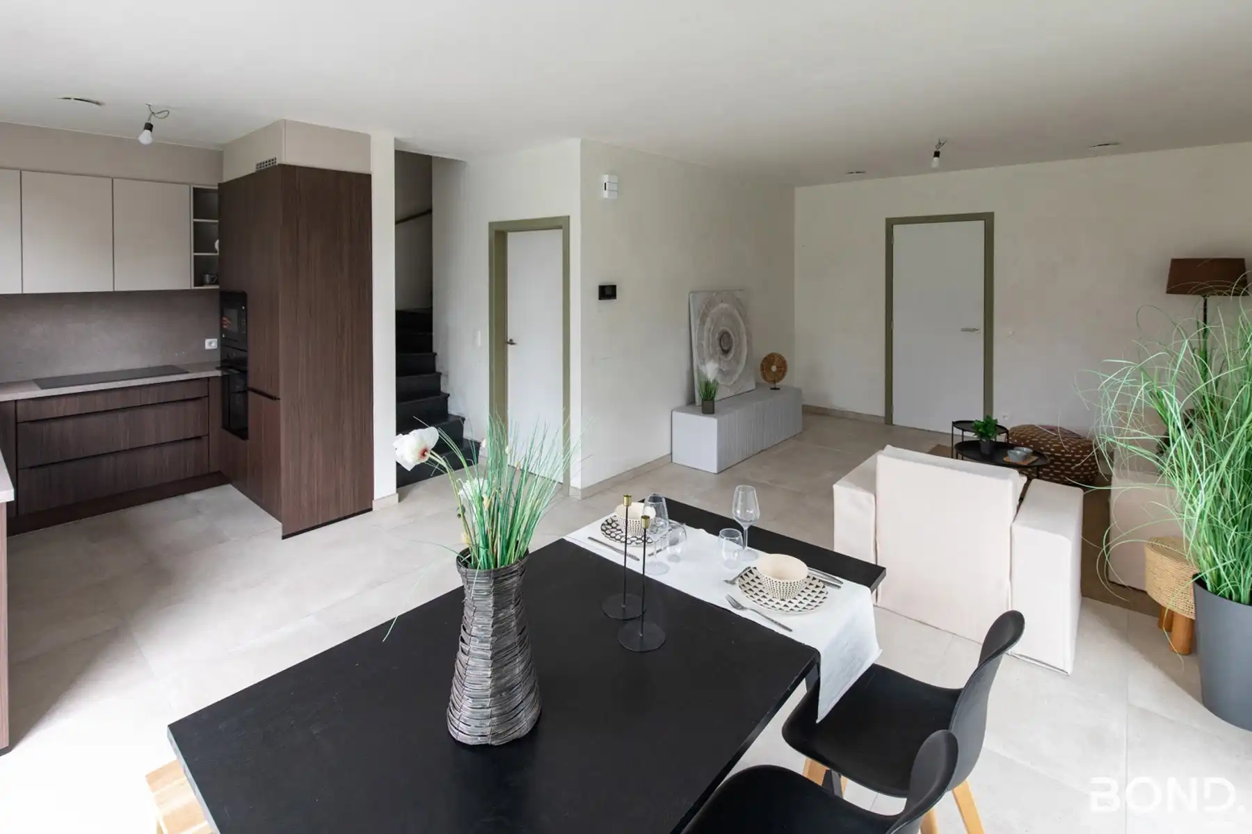 Instapklare nieuwbouwwoning op gunstige locatie!  foto 8