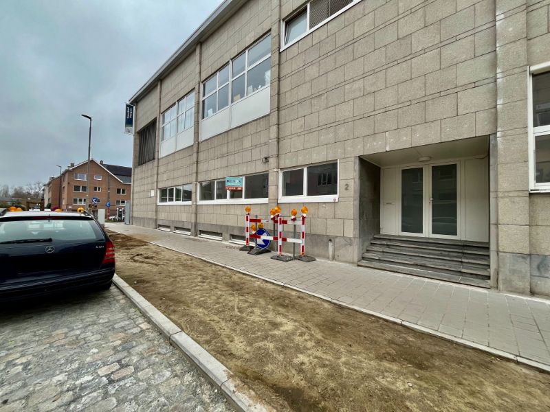 RUIM GELIJKVLOERS APPARTEMENT TE HUUR IN GENT foto 10