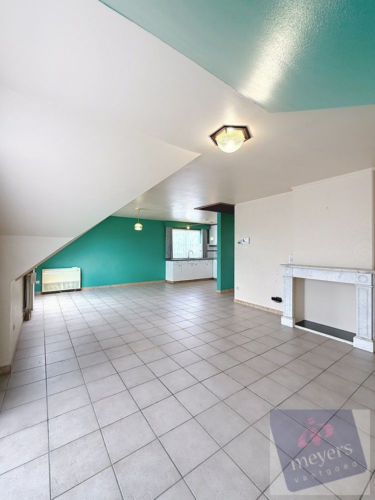 Ruim appartement met garagebox in Bilzen-Schoonbeek foto 8
