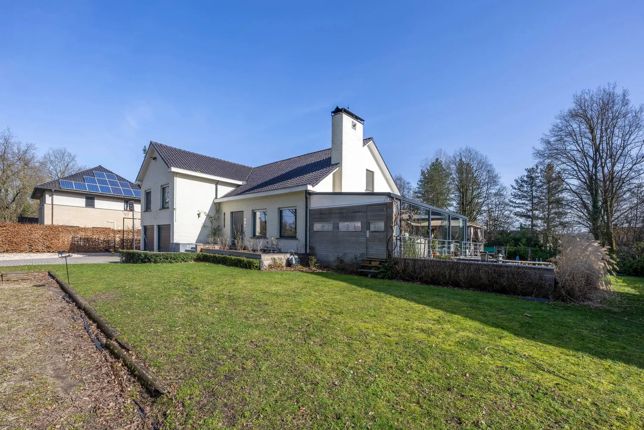 Ruime woning in rustige en groene omgeving foto 22