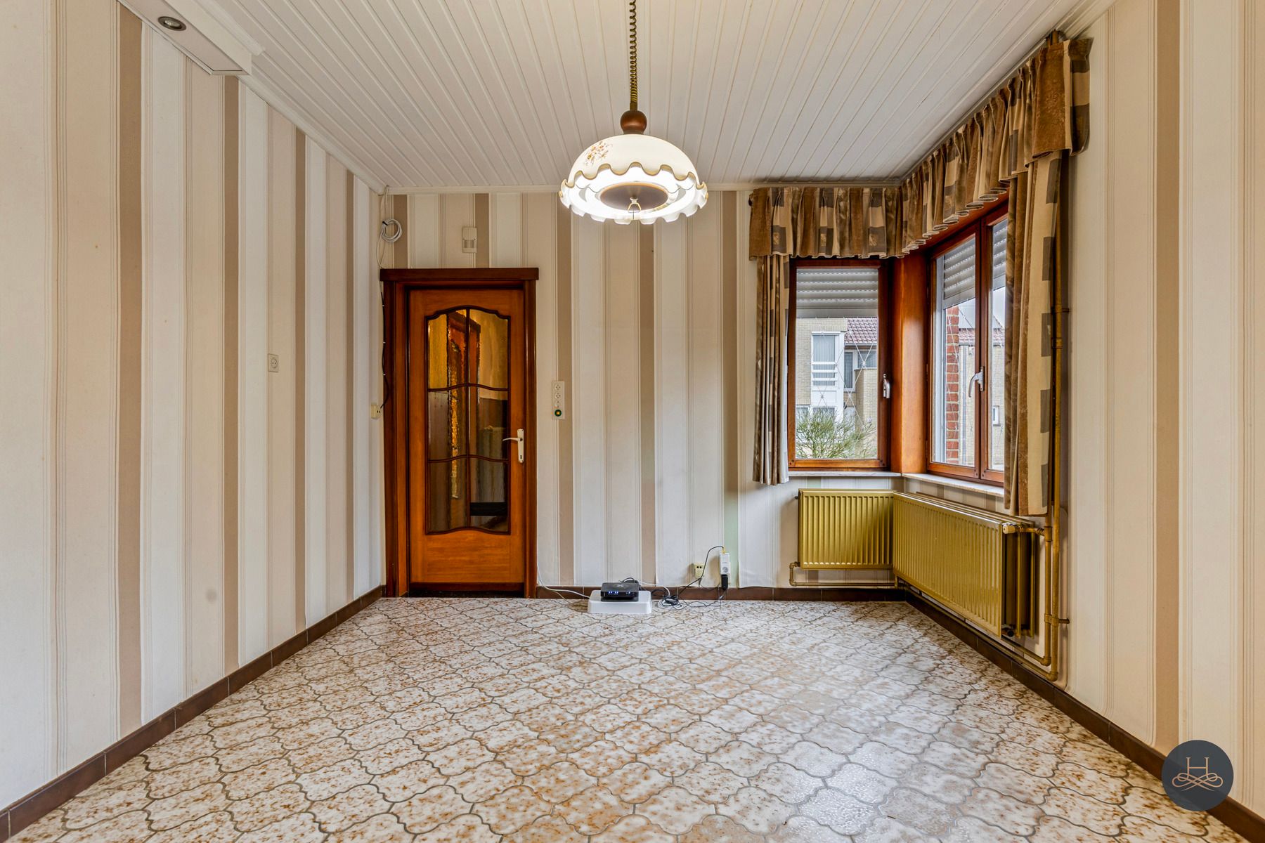 Vrijstaande woning met veel potentieel op gunstige ligging foto 8