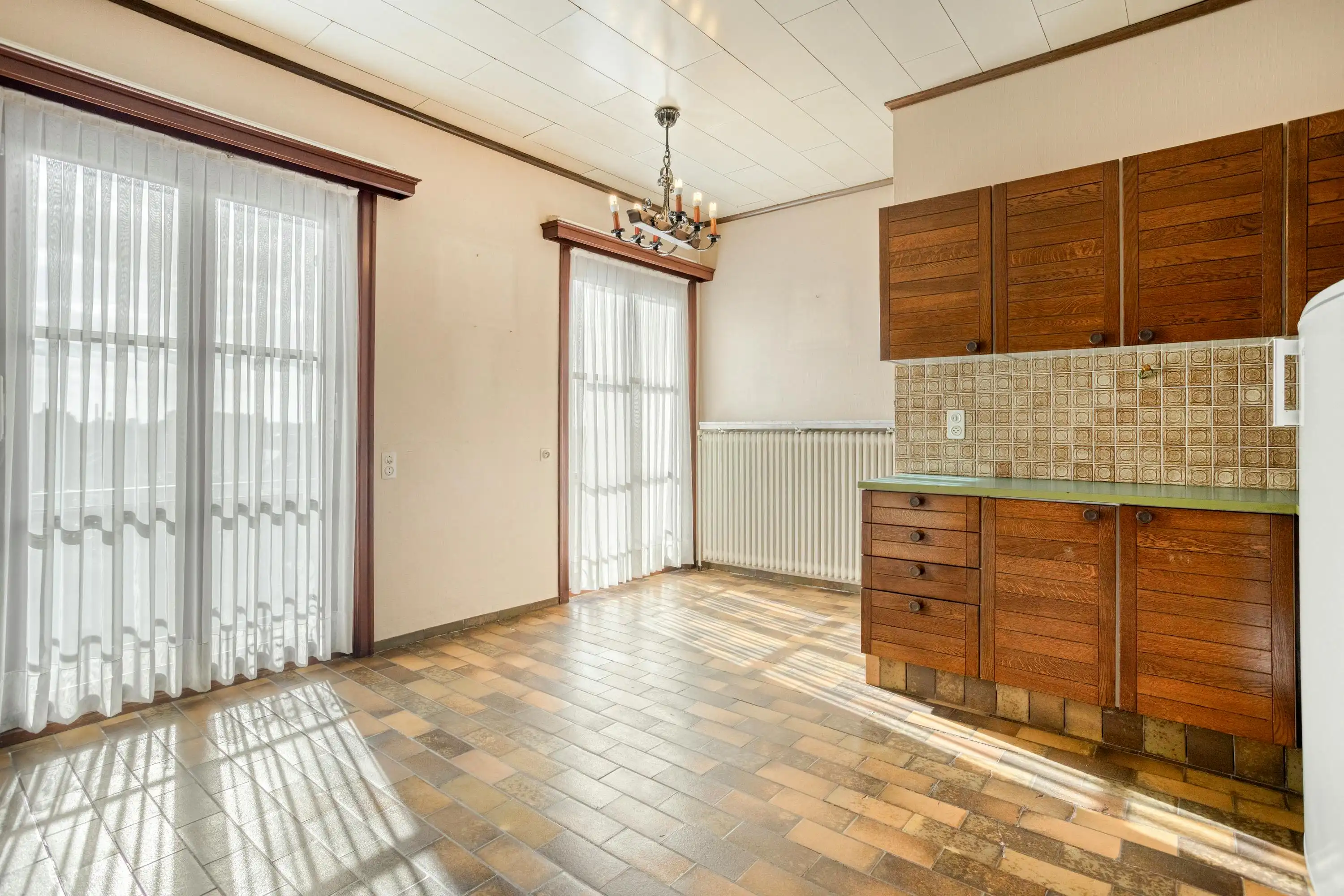 Ruime statige woning met mogelijkheden te koop in Deerlijk foto 8