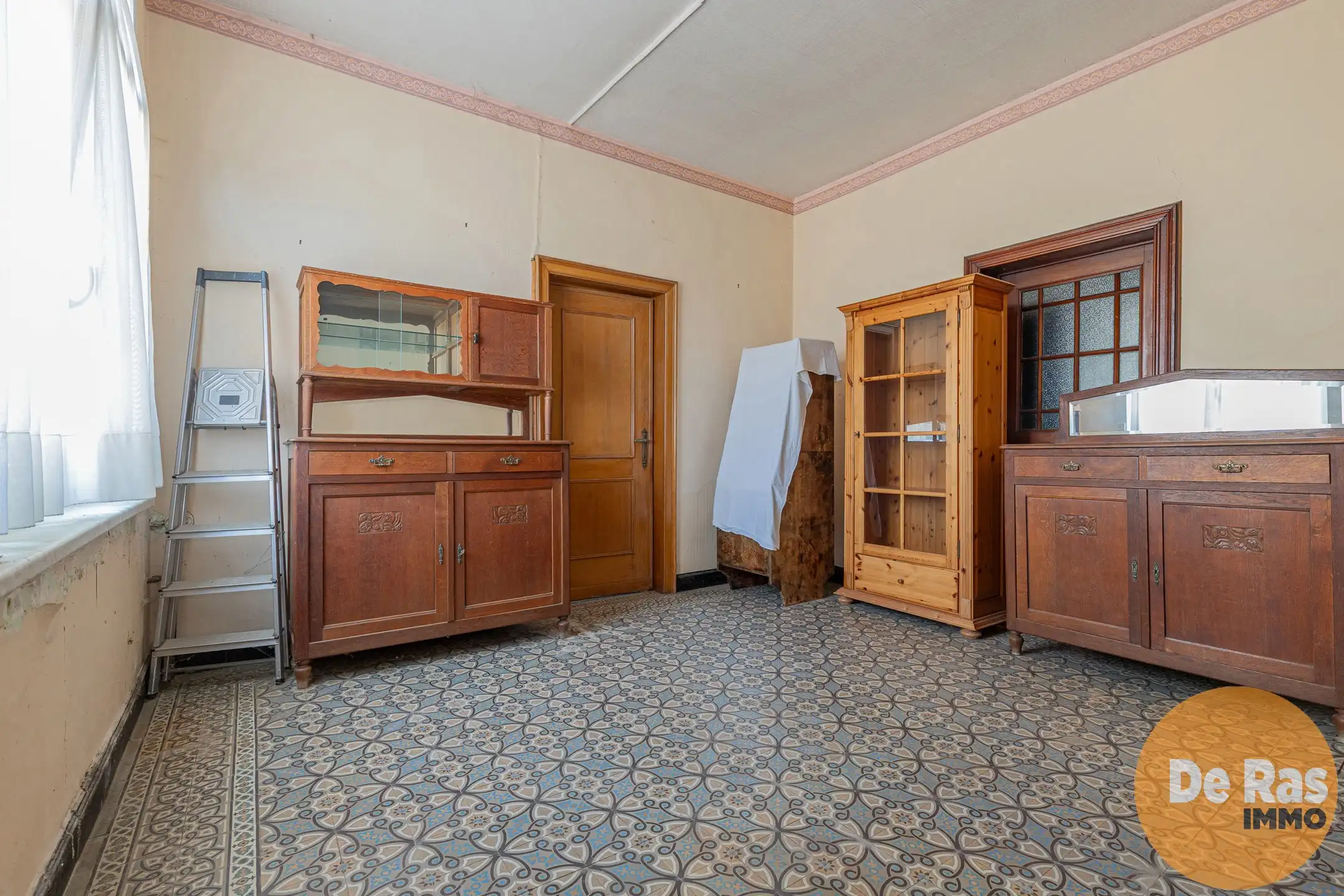 ST-L-ESSE - Ruime burgerwoning met achterliggende ateliers foto 8